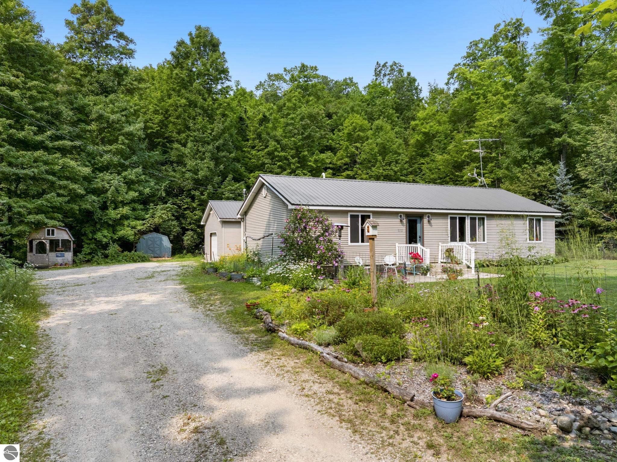 3652 S Schomberg Road
