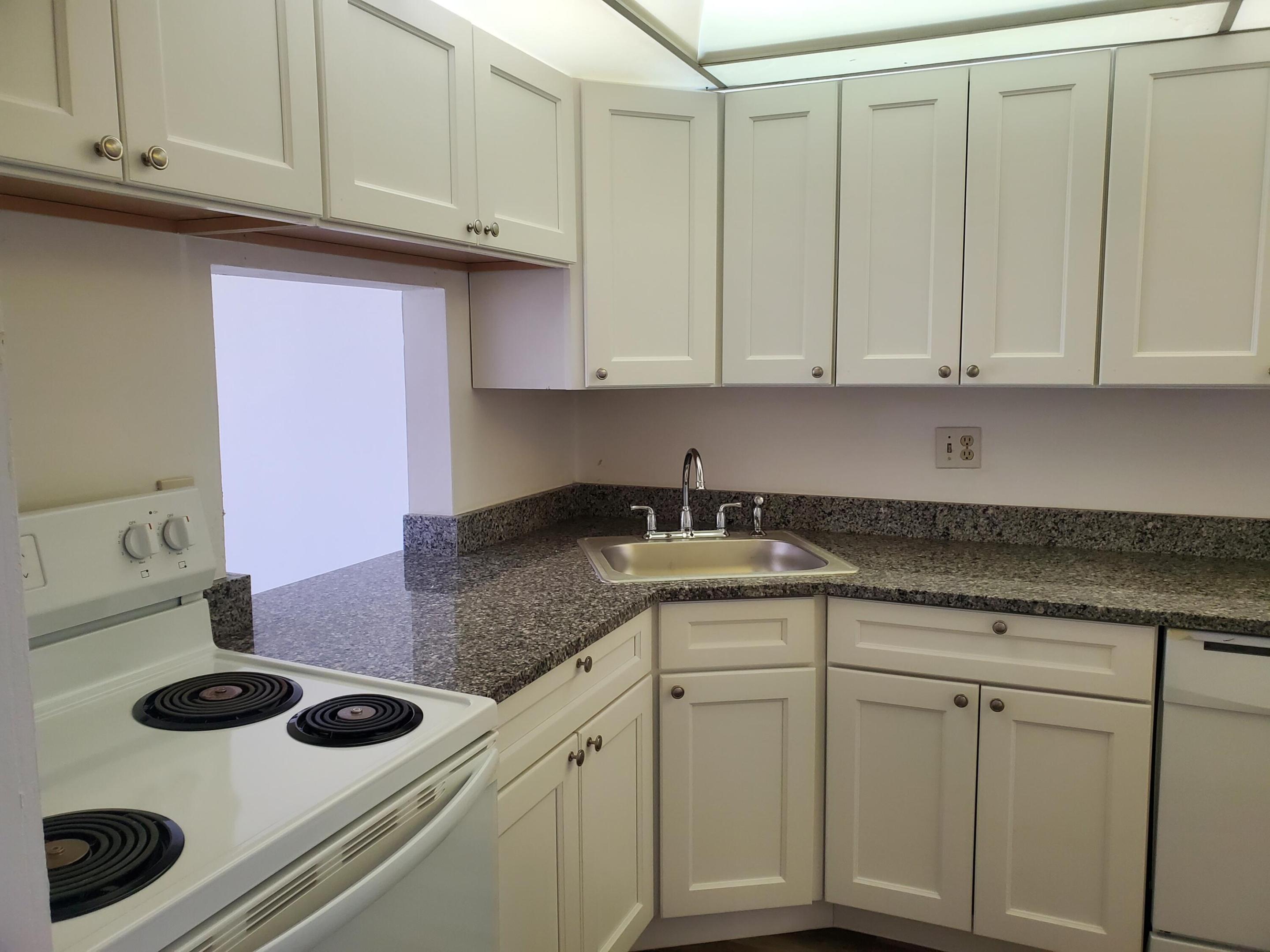 6050 NW 64th Avenue 304