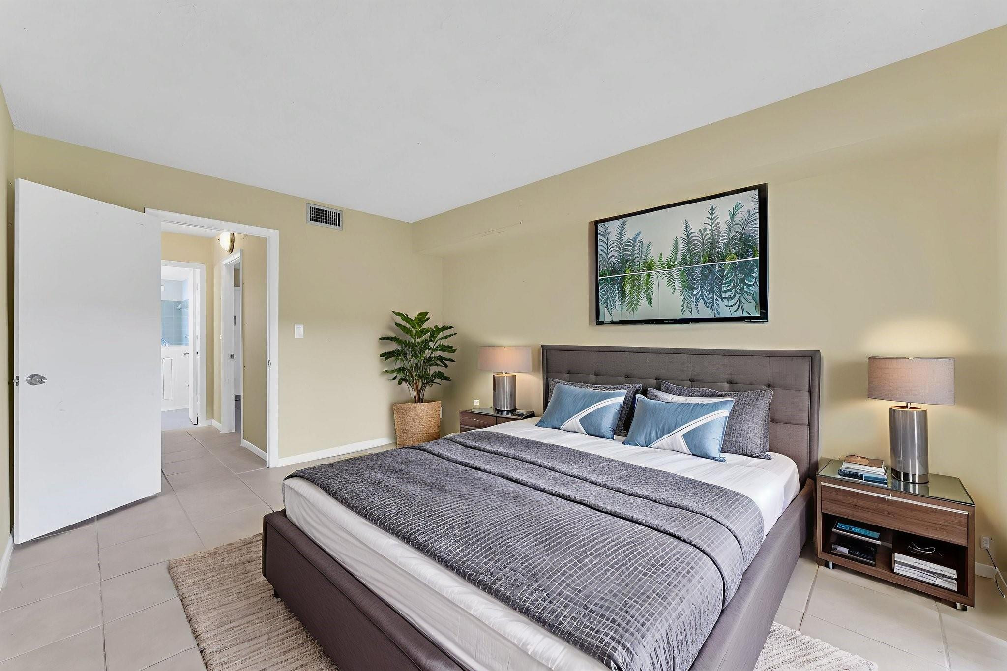 331 NW 76th Avenue 104