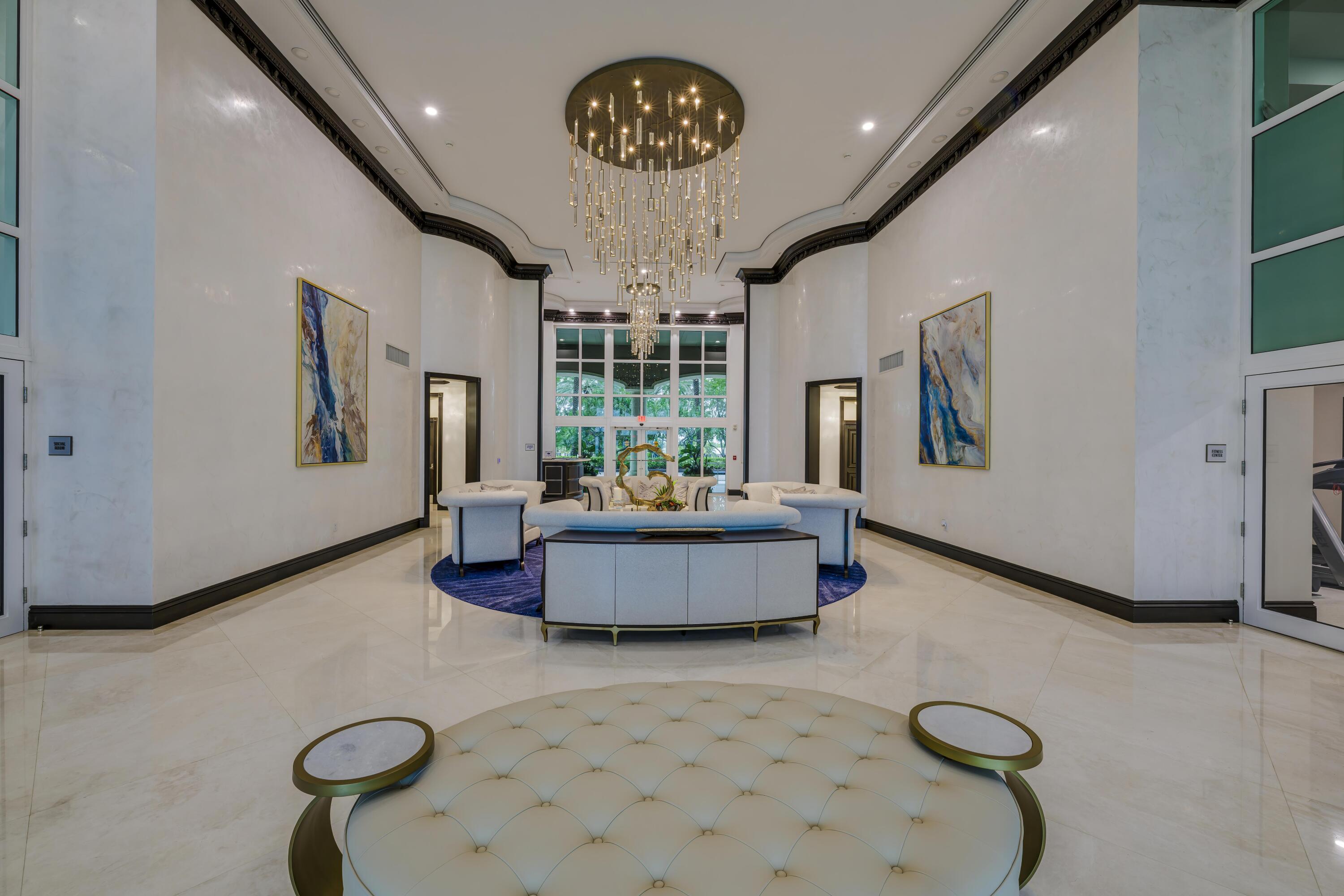 1063 Hillsboro Mile 702