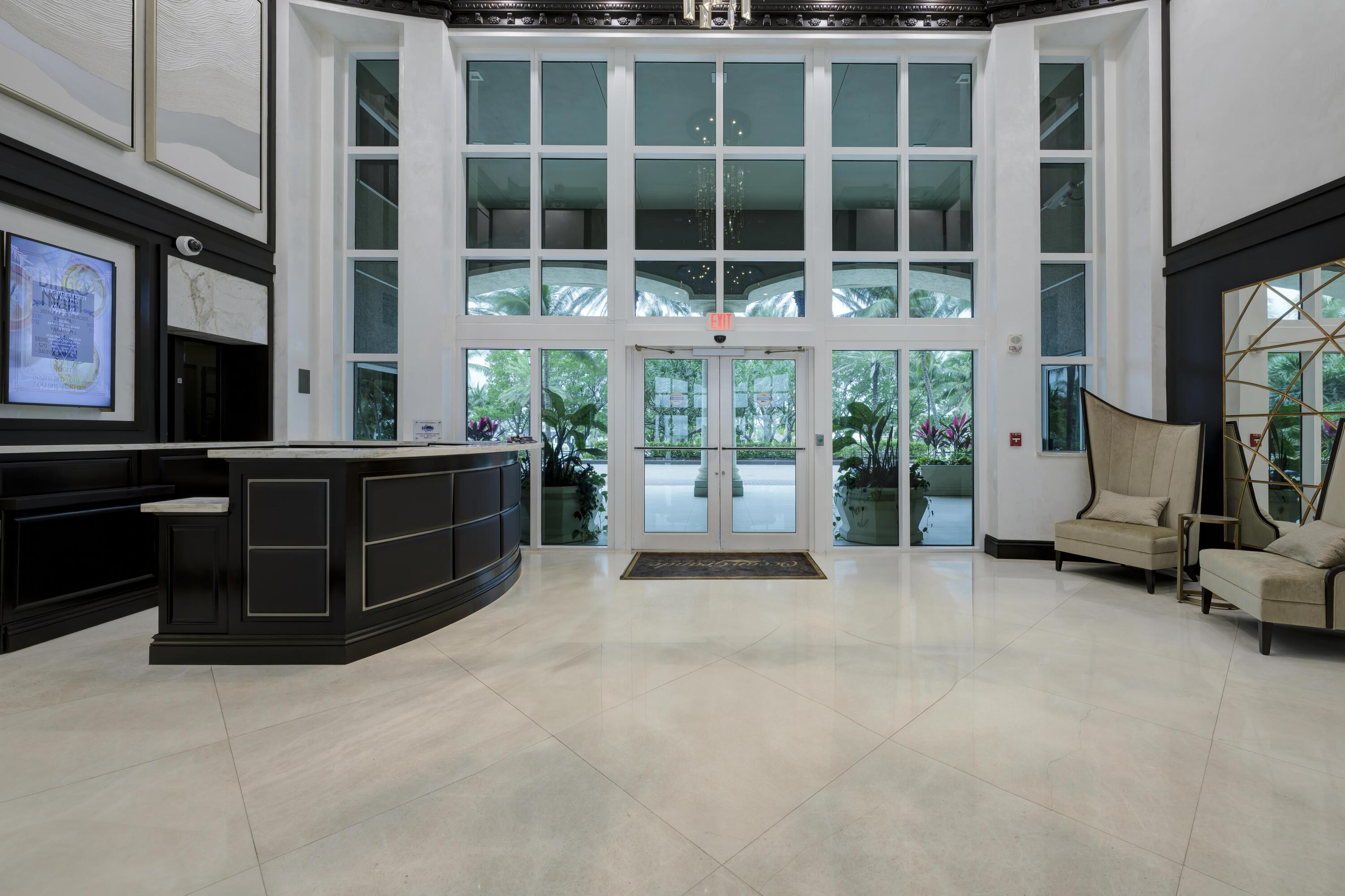 1063 Hillsboro Mile 702