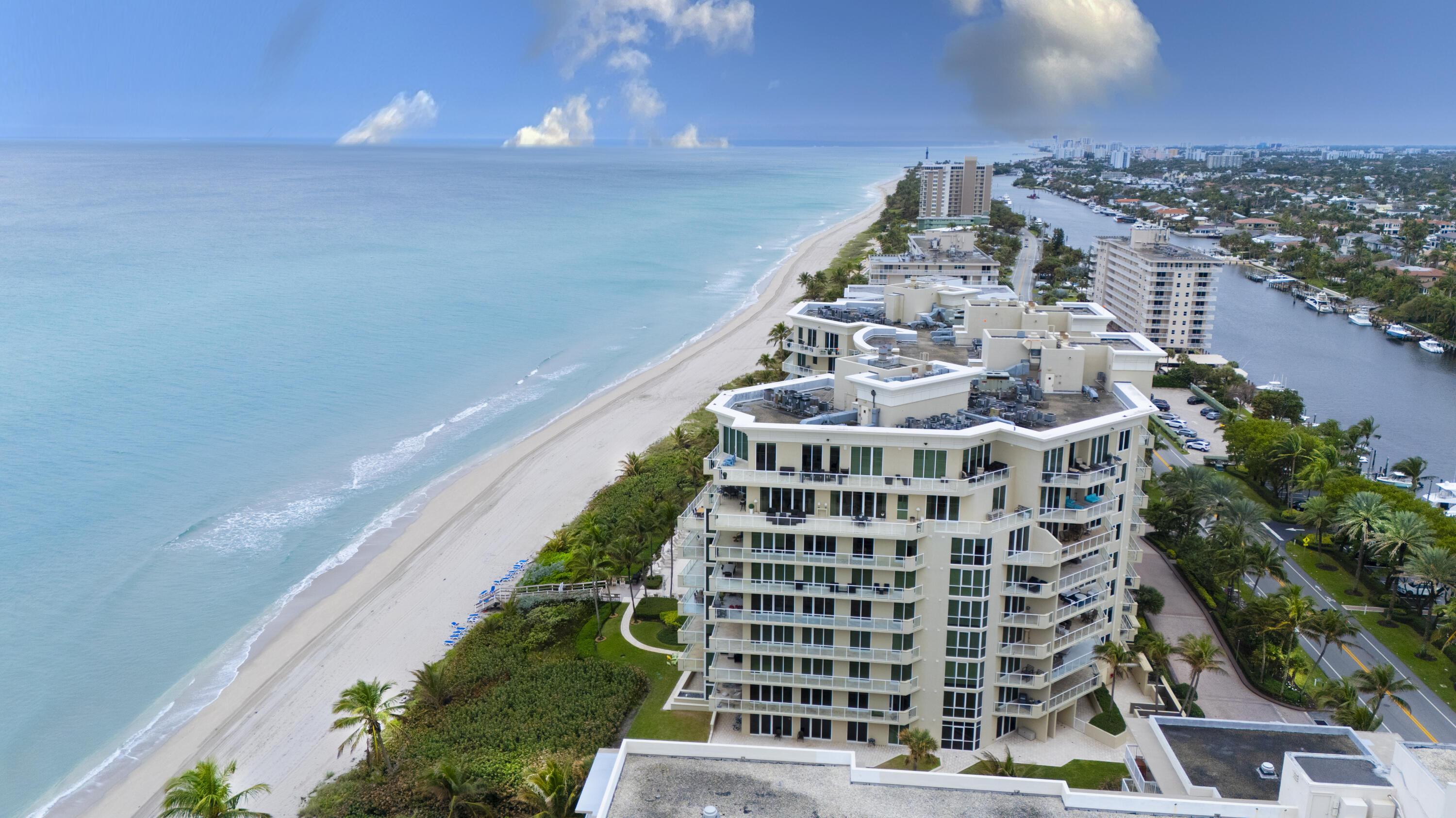 1063 Hillsboro Mile 702