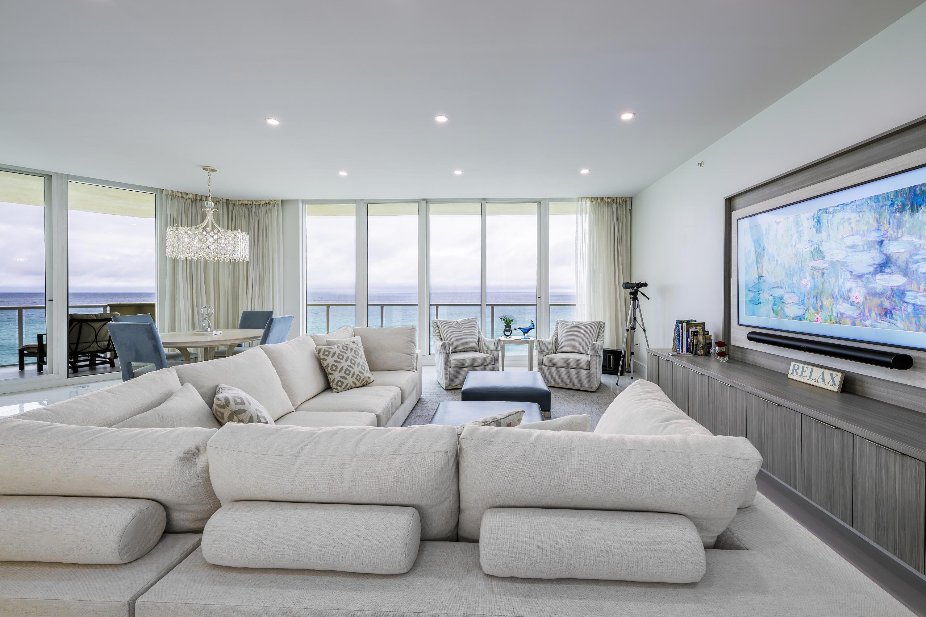 1063 Hillsboro Mile 702