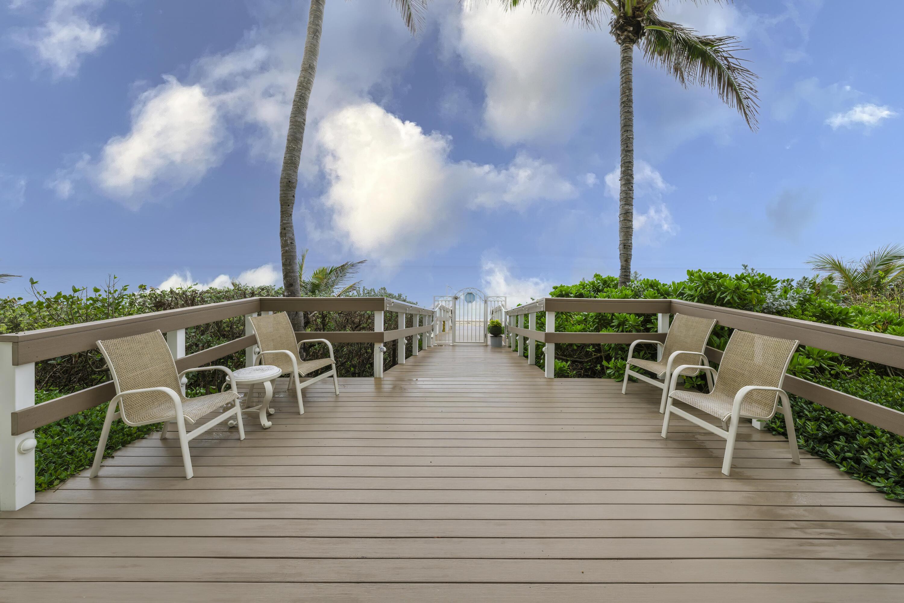 1063 Hillsboro Mile 702