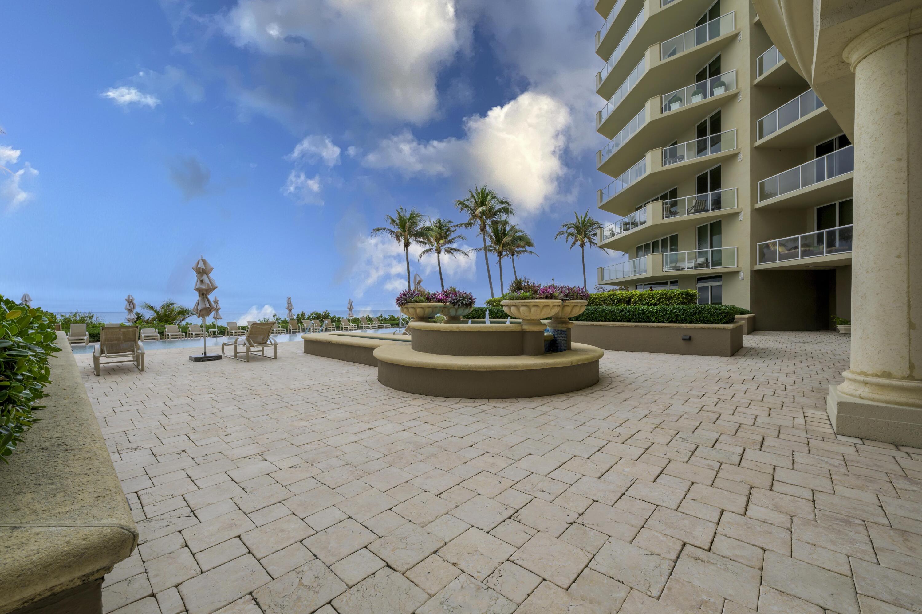 1063 Hillsboro Mile 702