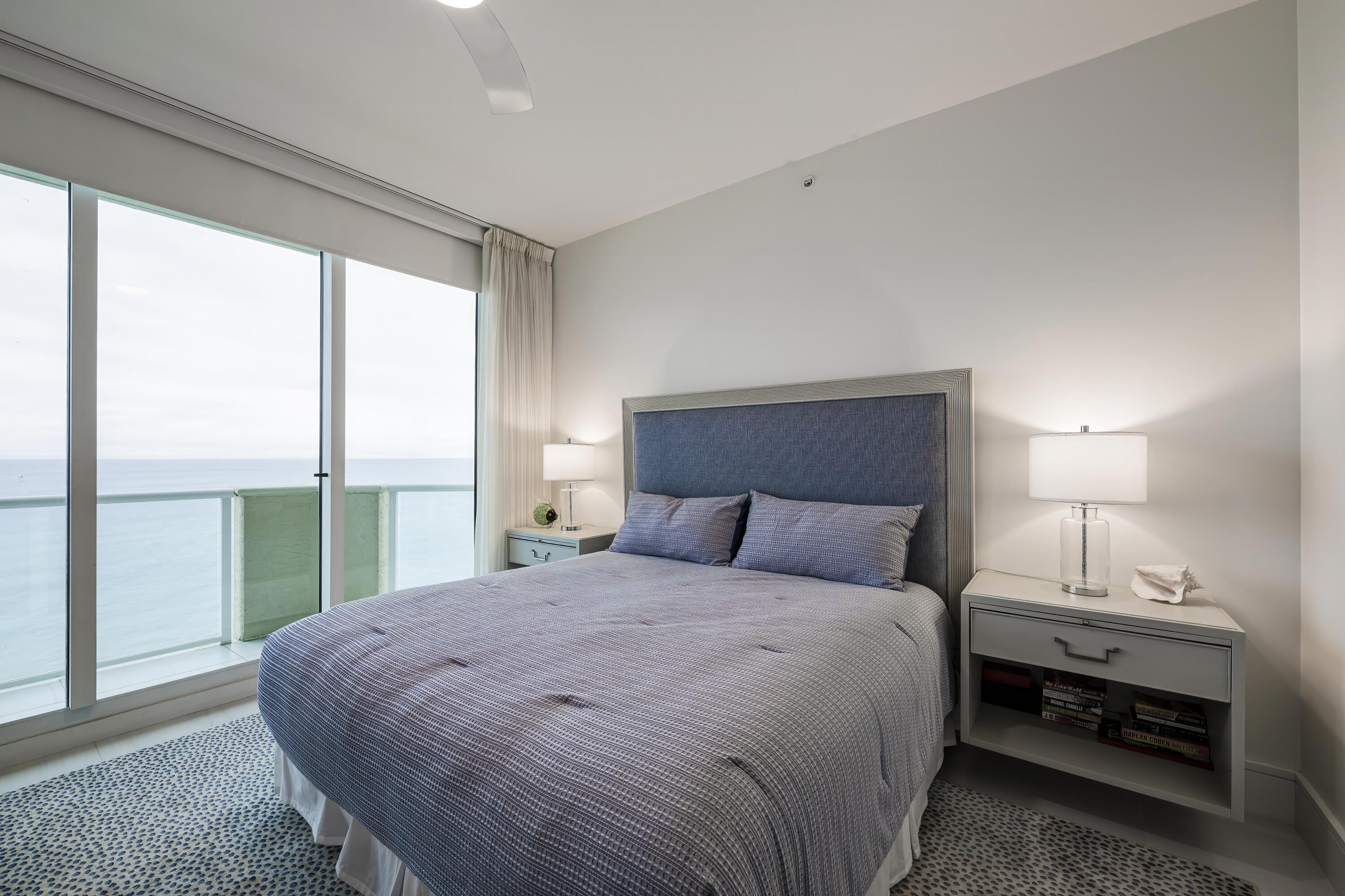 1063 Hillsboro Mile 702