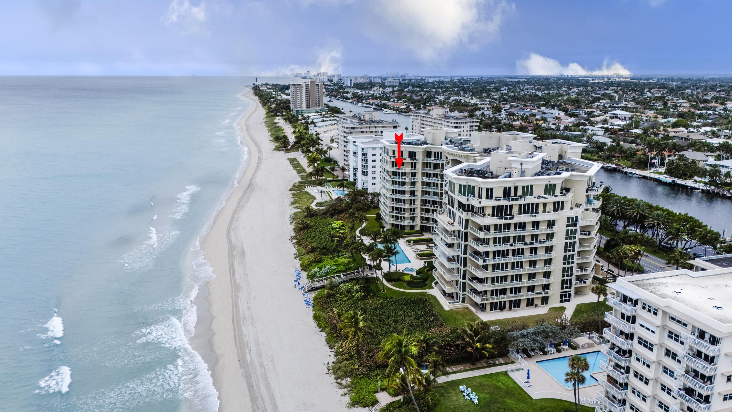 1063 Hillsboro Mile 702