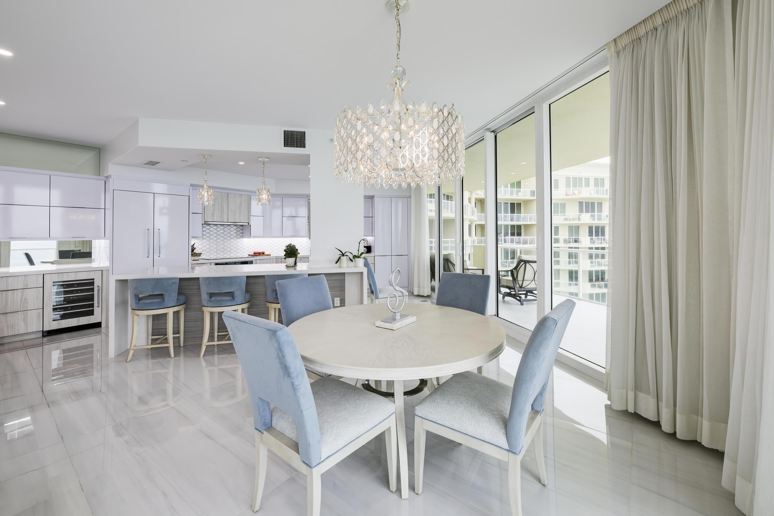 1063 Hillsboro Mile 702