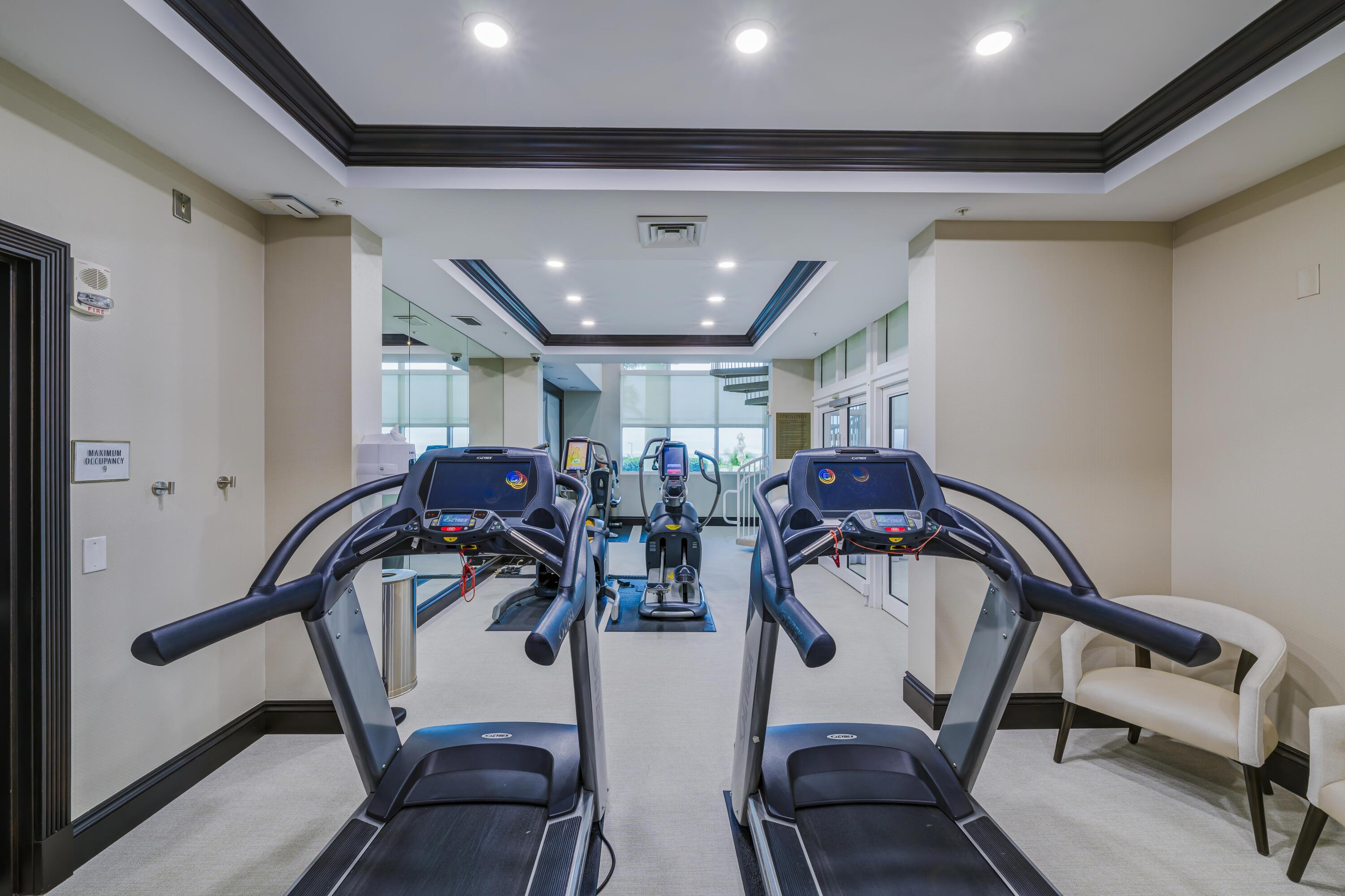 1063 Hillsboro Mile 702