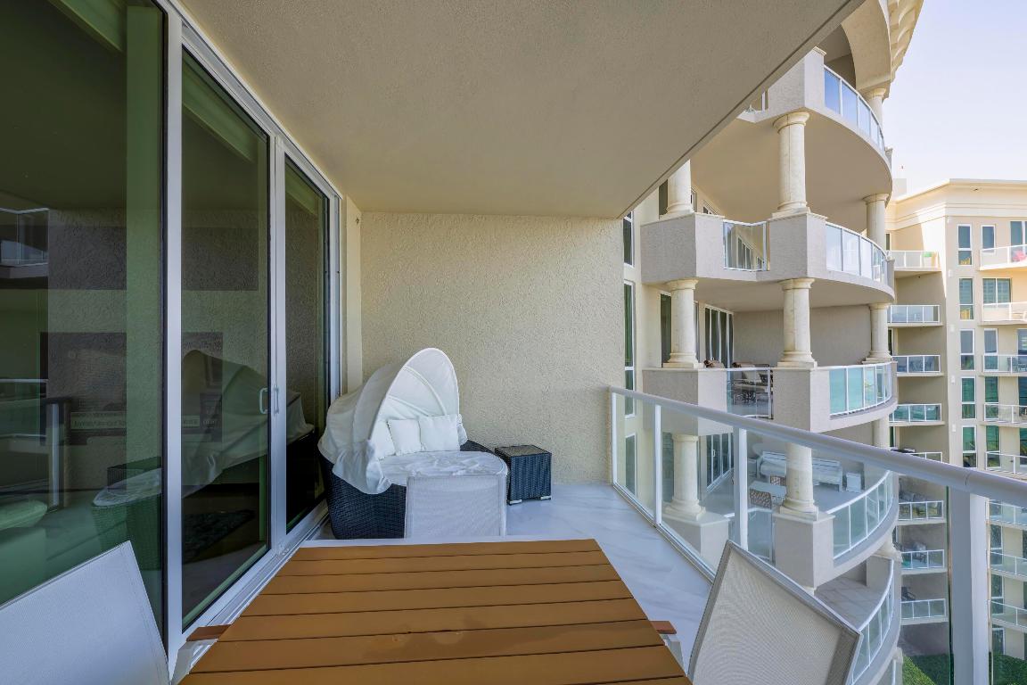 1063 Hillsboro Mile 703