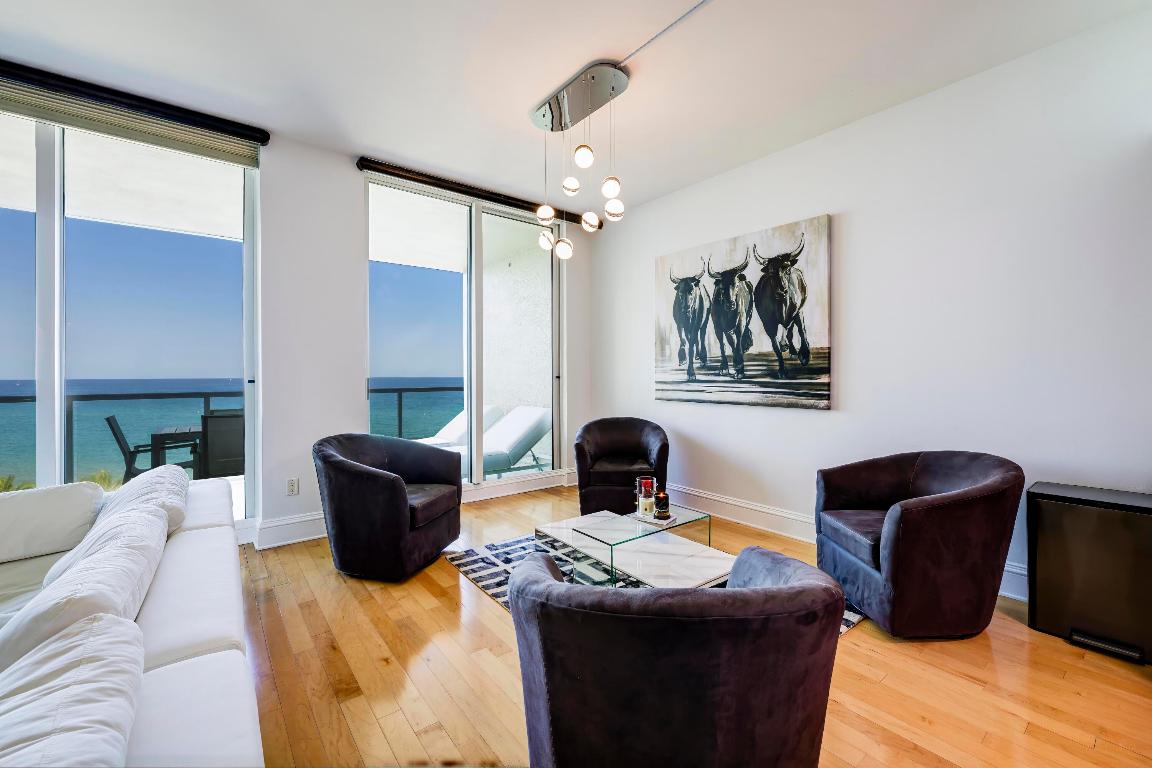 1063 Hillsboro Mile 703