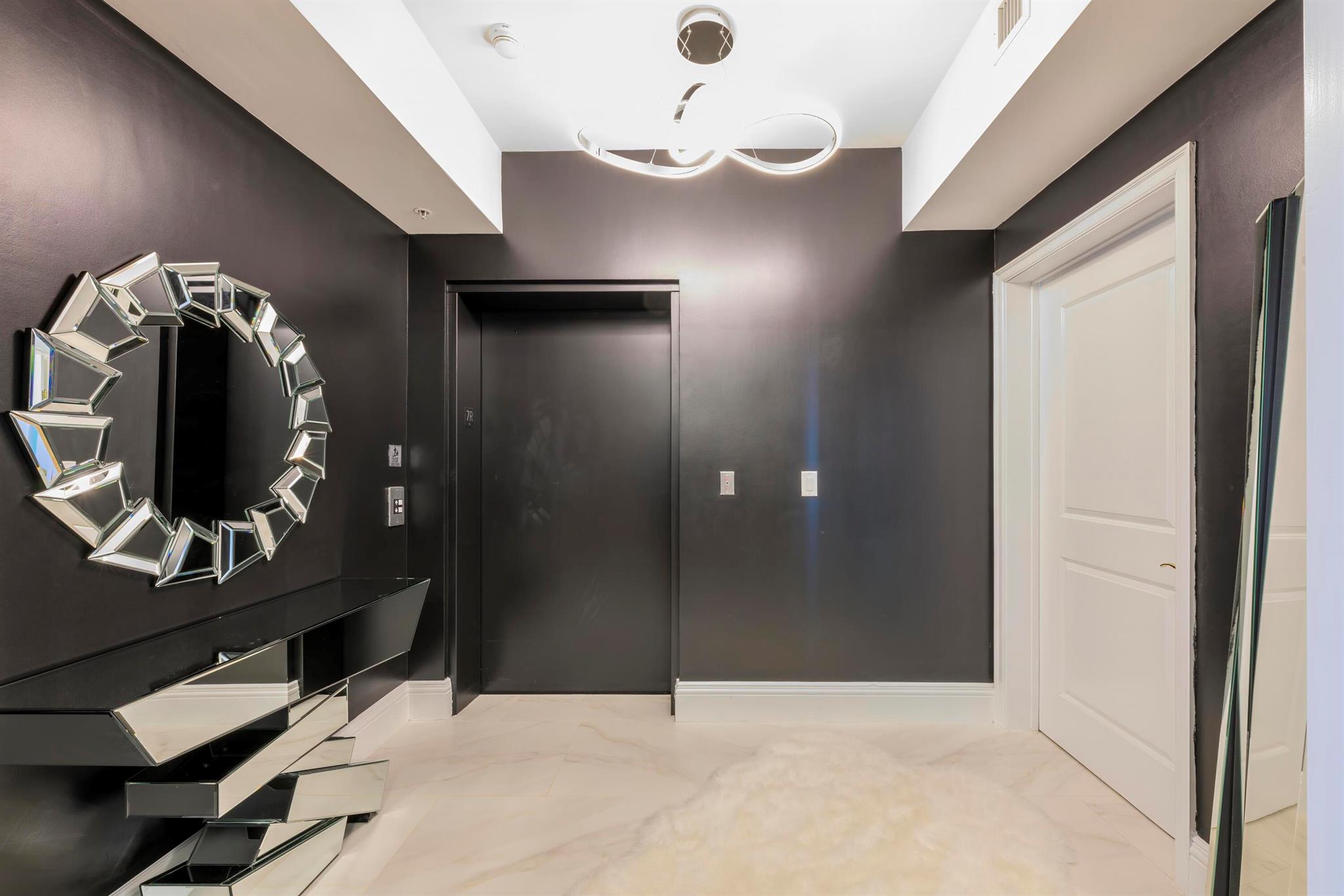 1063 Hillsboro Mile 703