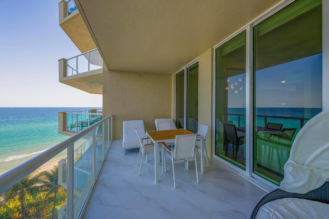 1063 Hillsboro Mile 703