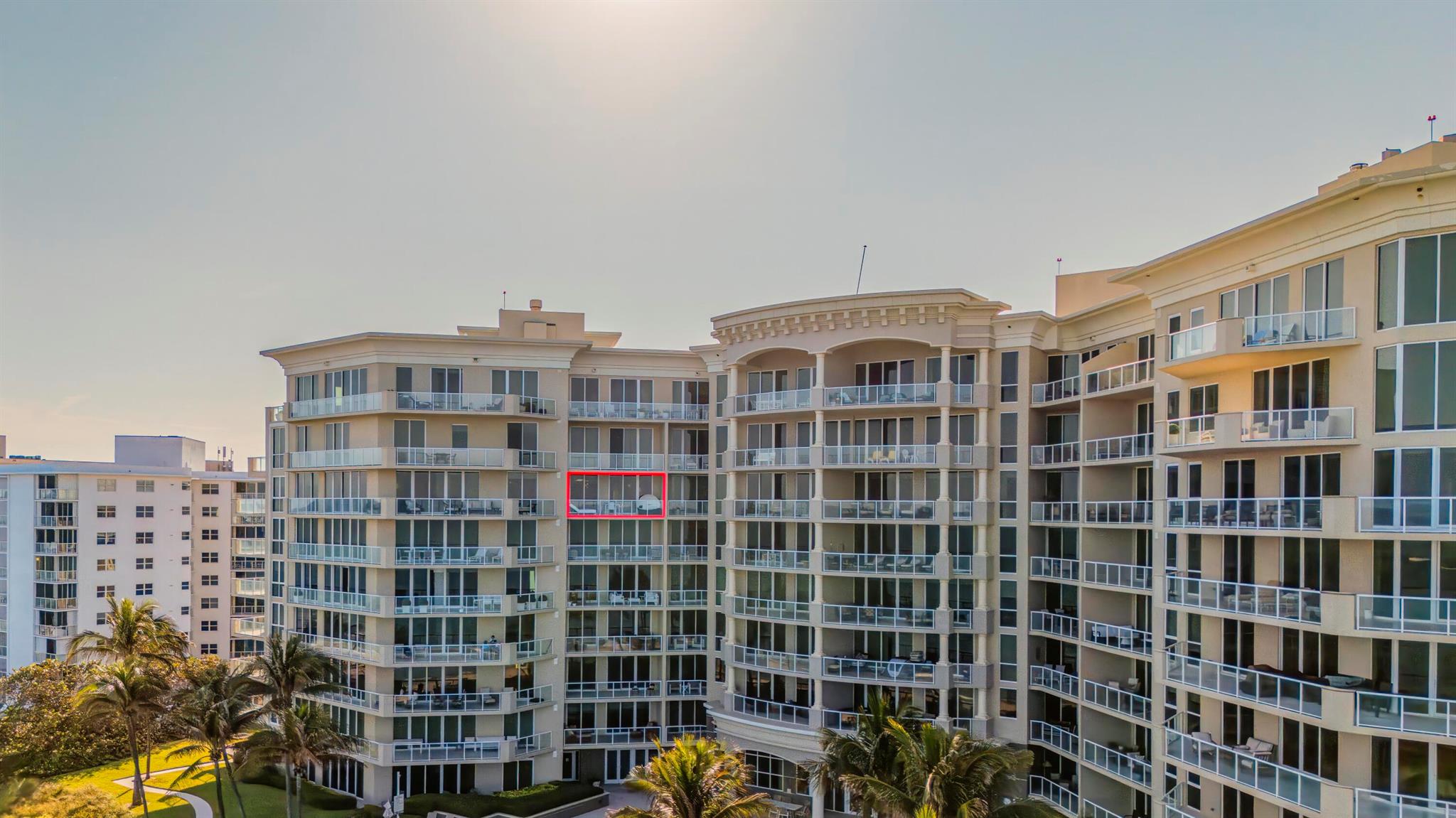 1063 Hillsboro Mile 703