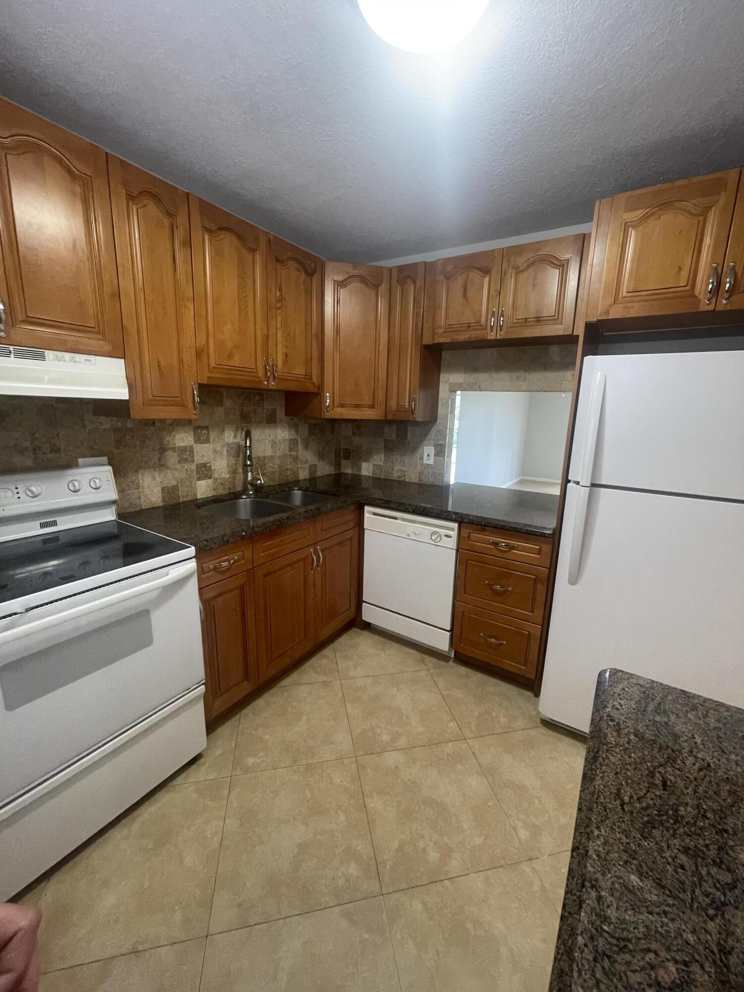7600 NW 5th Court 208