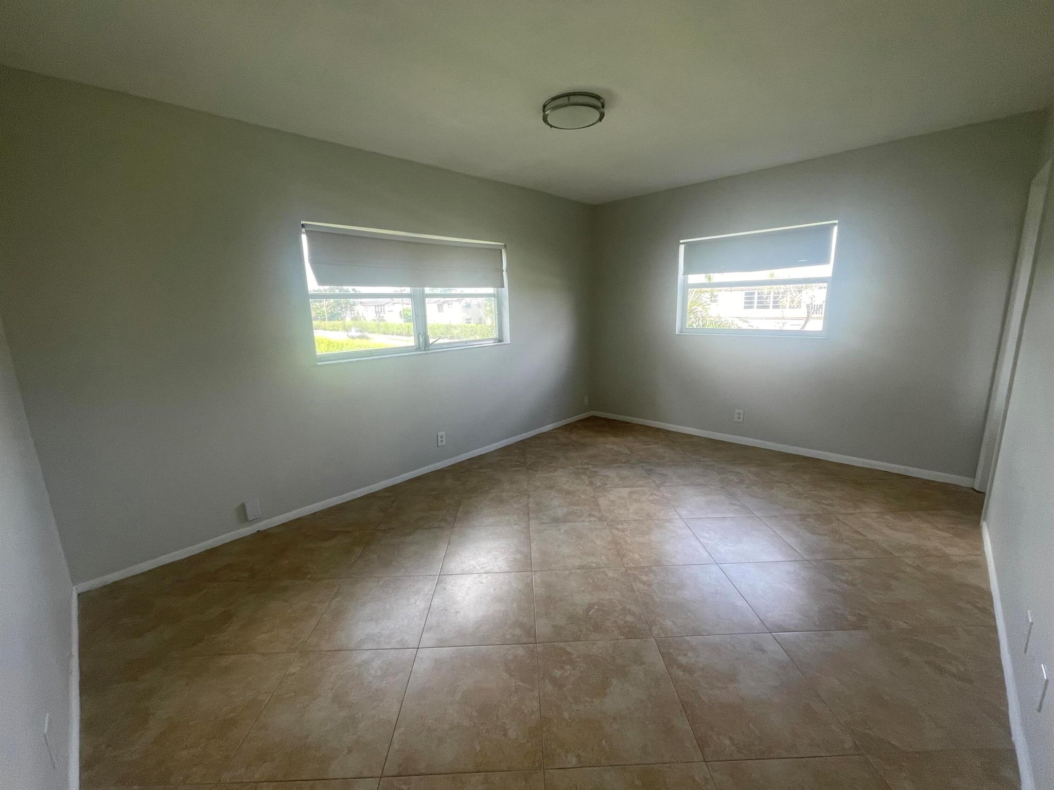 7600 NW 5th Court 208