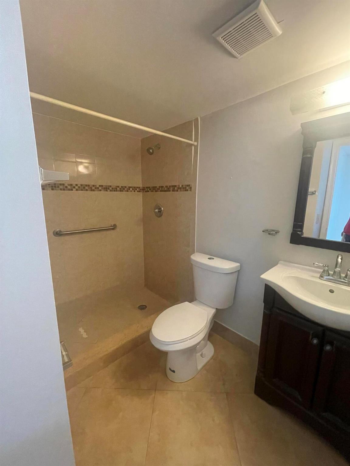 7600 NW 5th Court 208