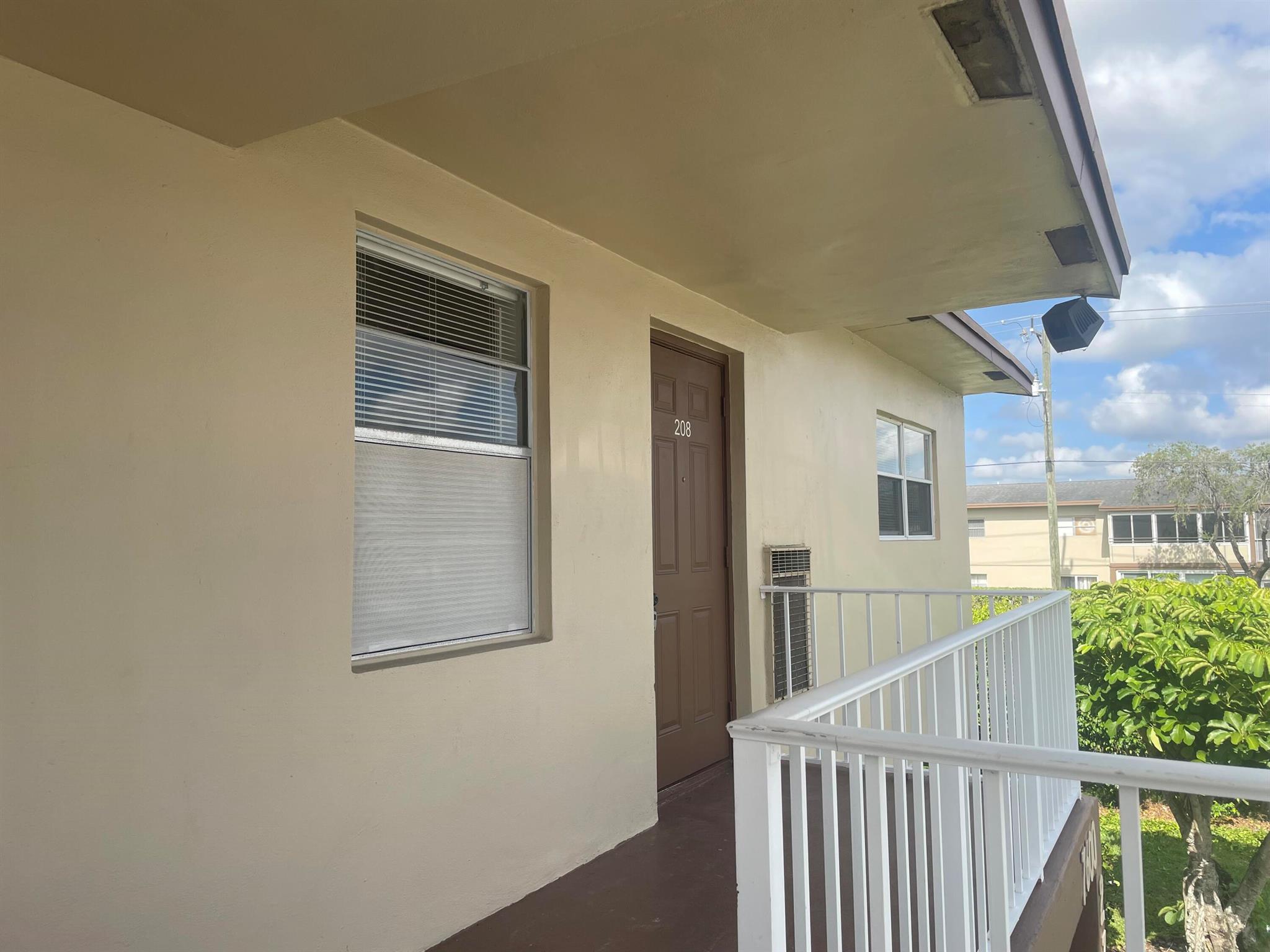 7600 NW 5th Court 208