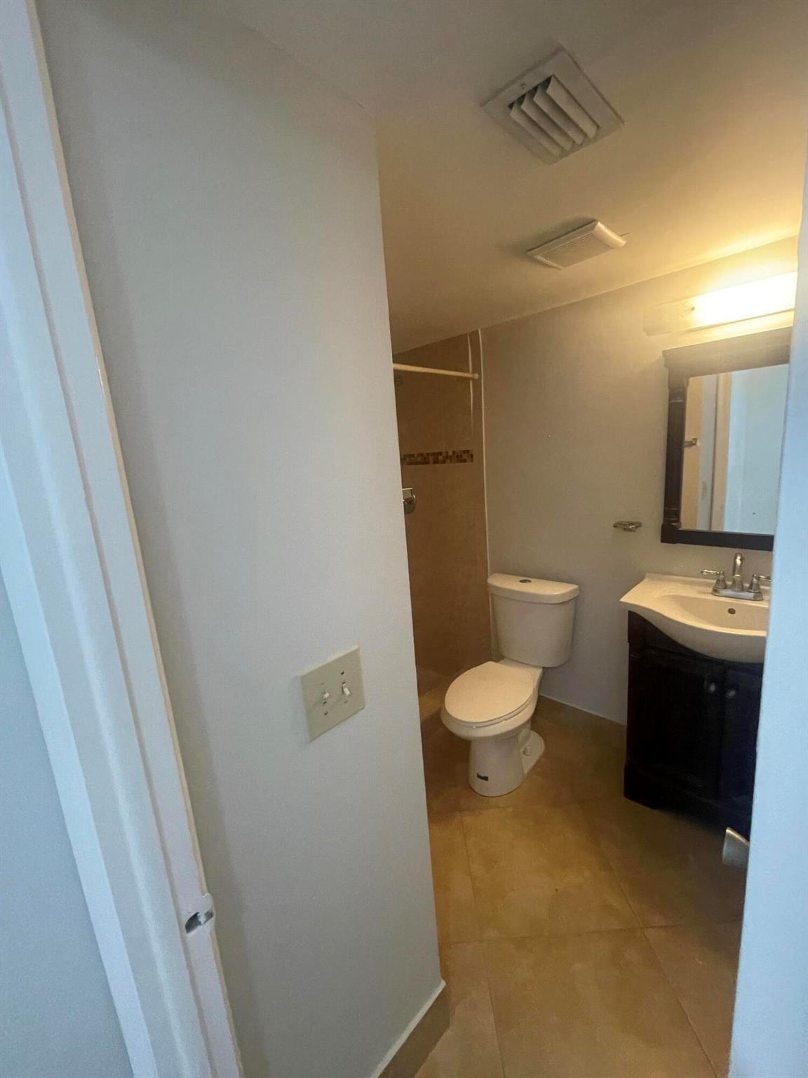 7600 NW 5th Court 208