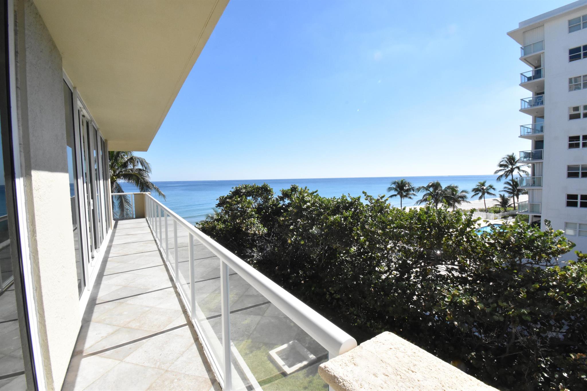 1063 Hillsboro Mile 301