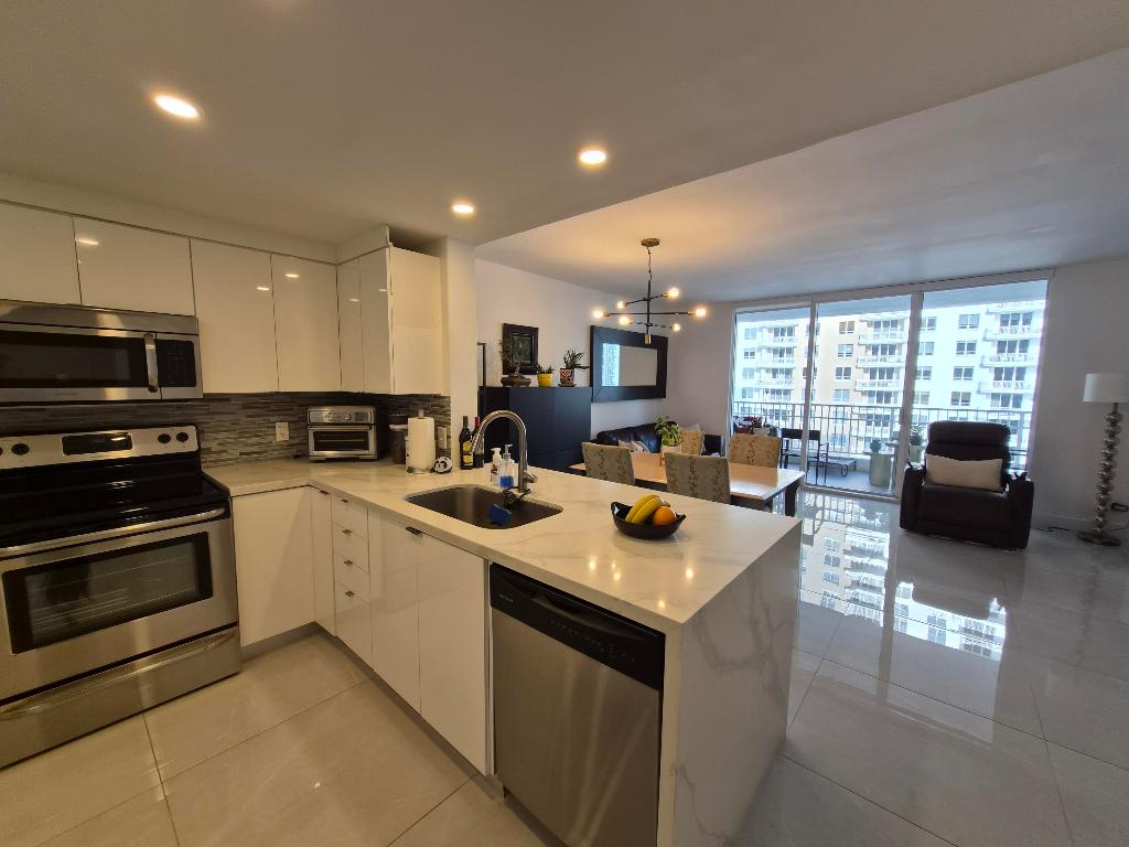 701 Brickell Key Boulevard 2008