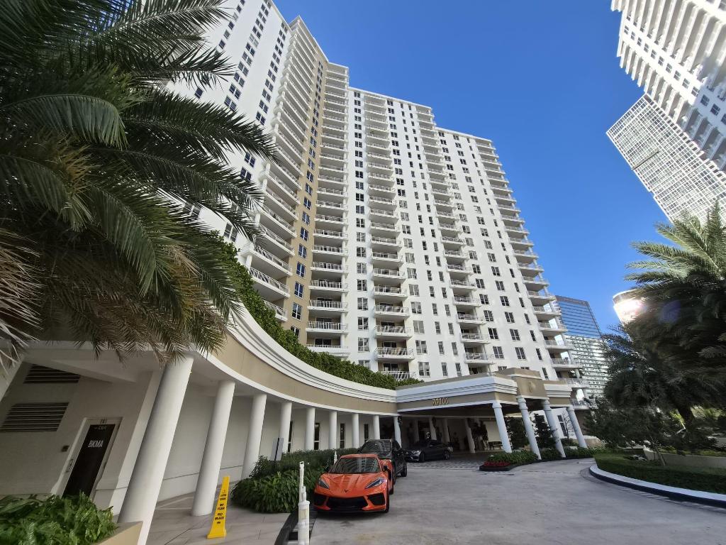 701 Brickell Key Boulevard 2008