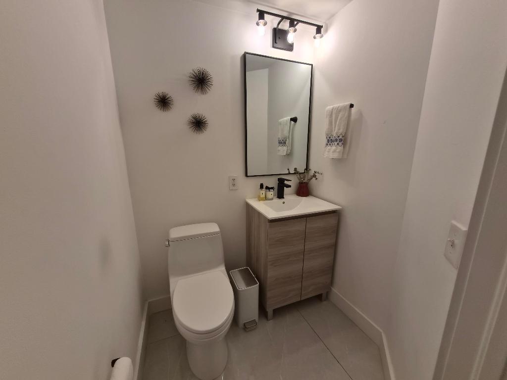 701 Brickell Key Boulevard 2008