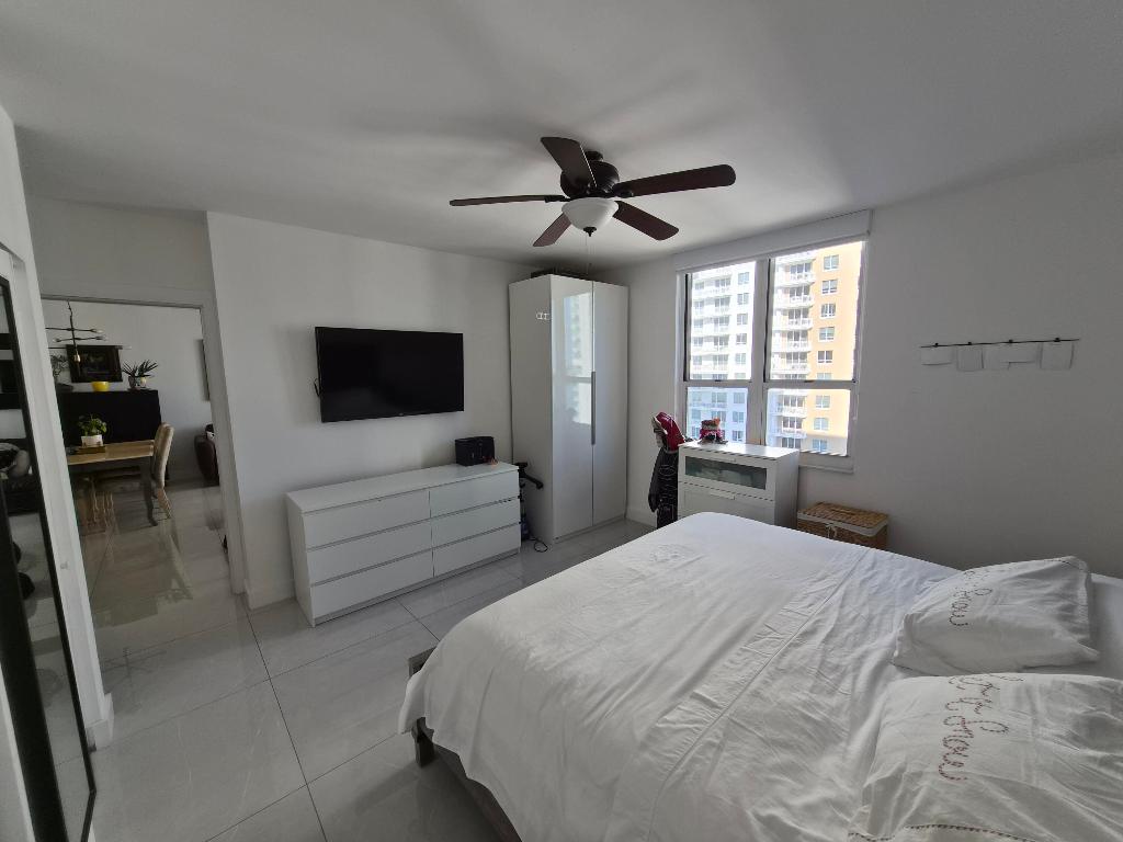 701 Brickell Key Boulevard 2008