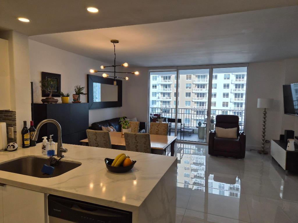 701 Brickell Key Boulevard 2008
