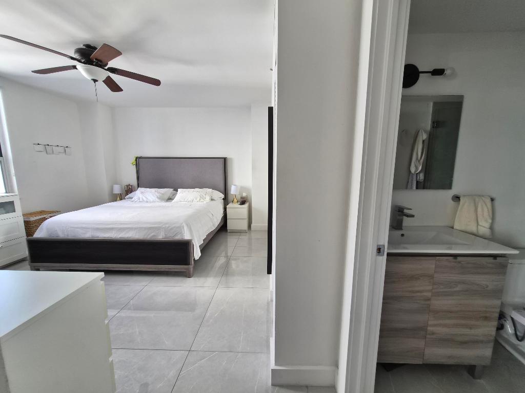 701 Brickell Key Boulevard 2008