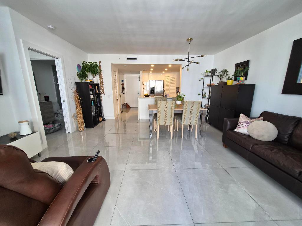 701 Brickell Key Boulevard 2008