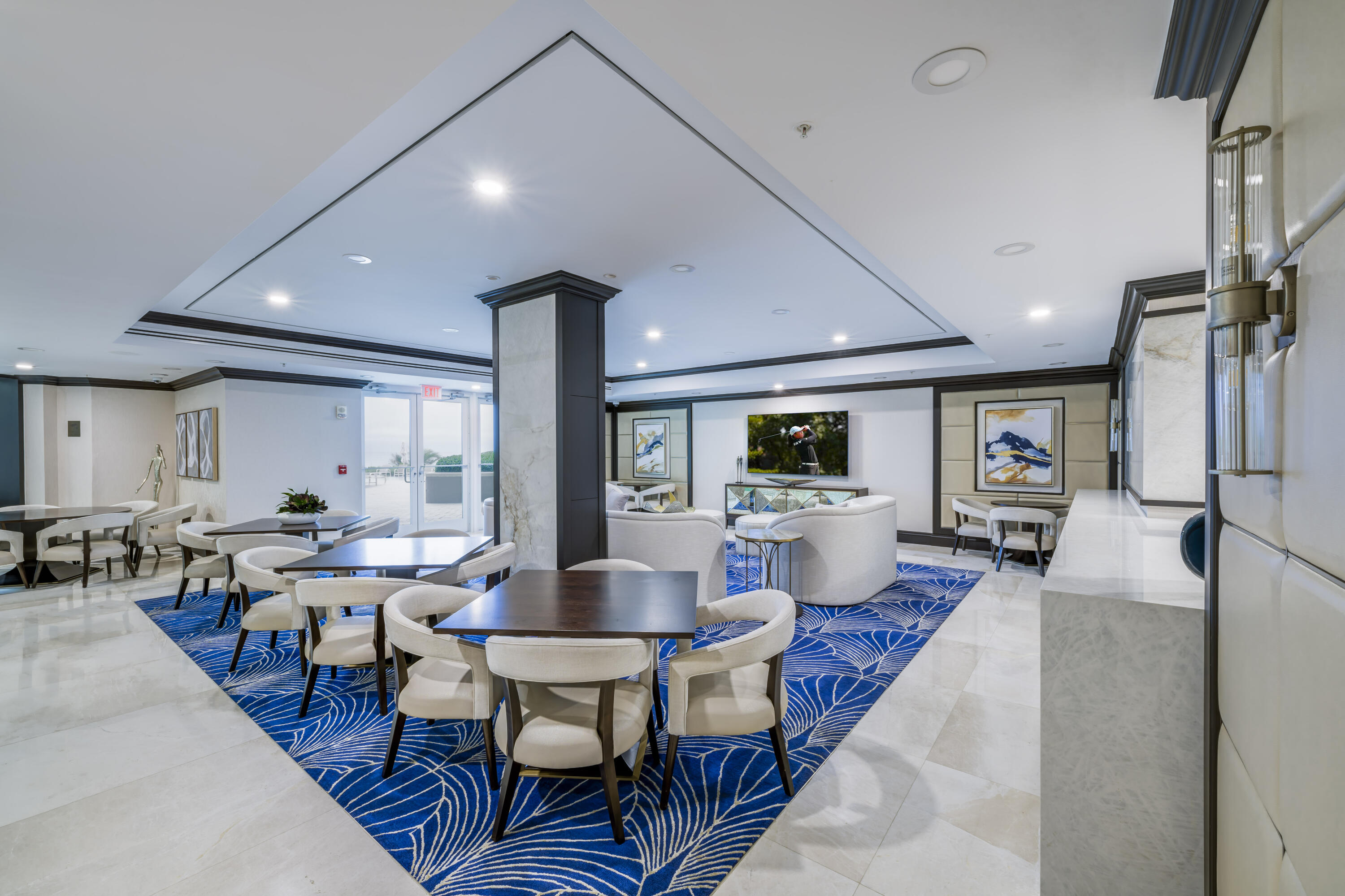 1063 Hillsboro Mile 807