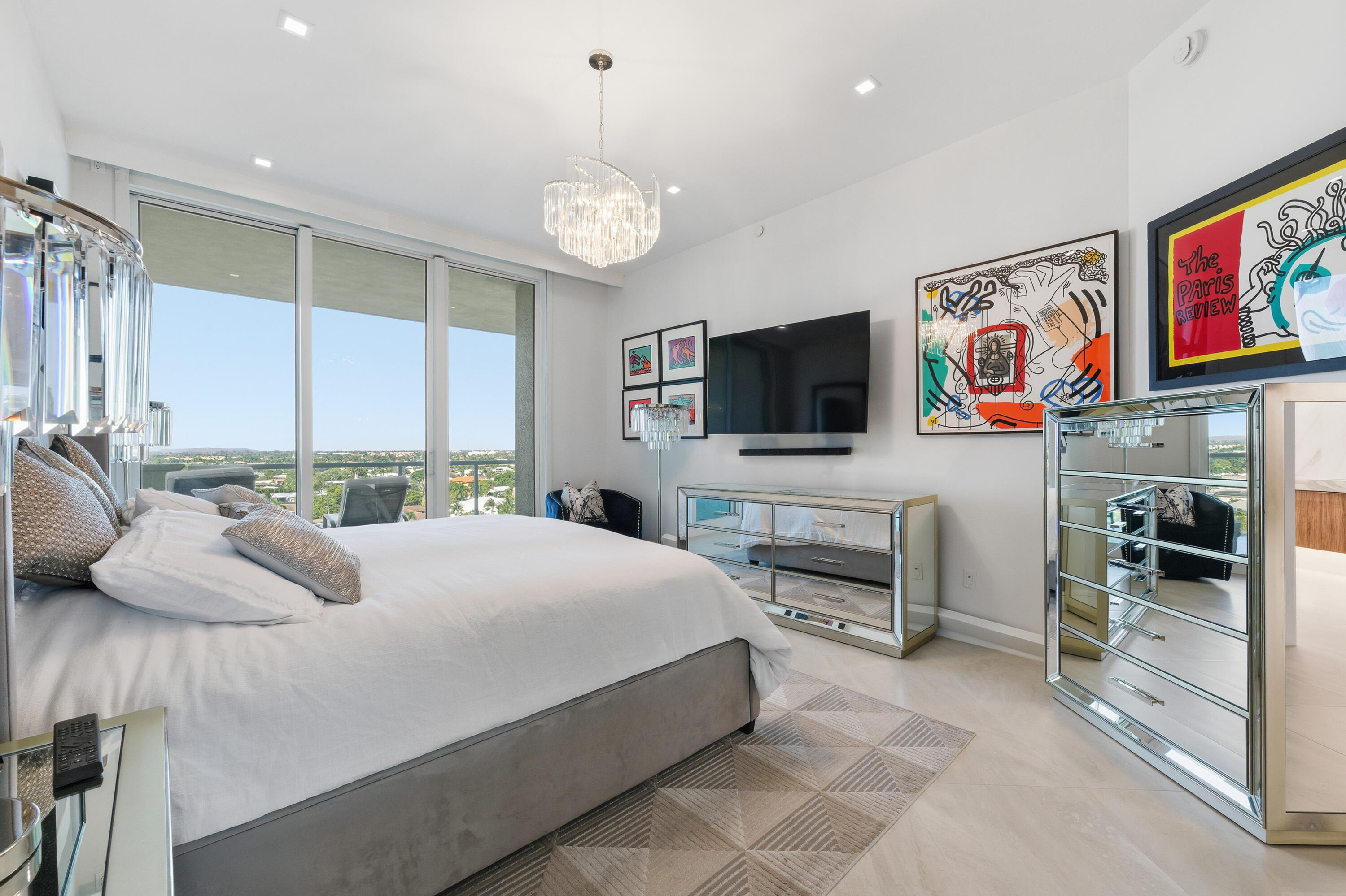 1063 Hillsboro Mile 807