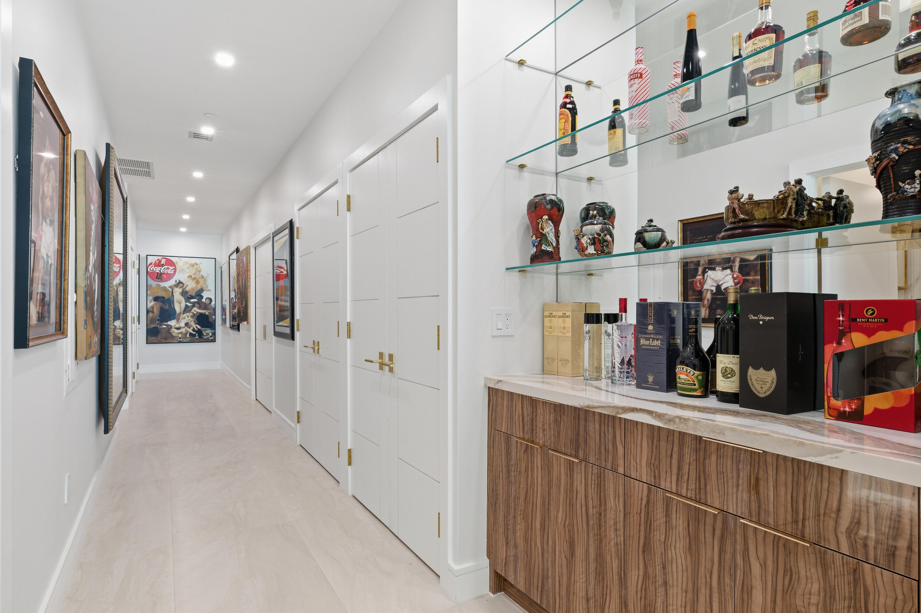 1063 Hillsboro Mile 807