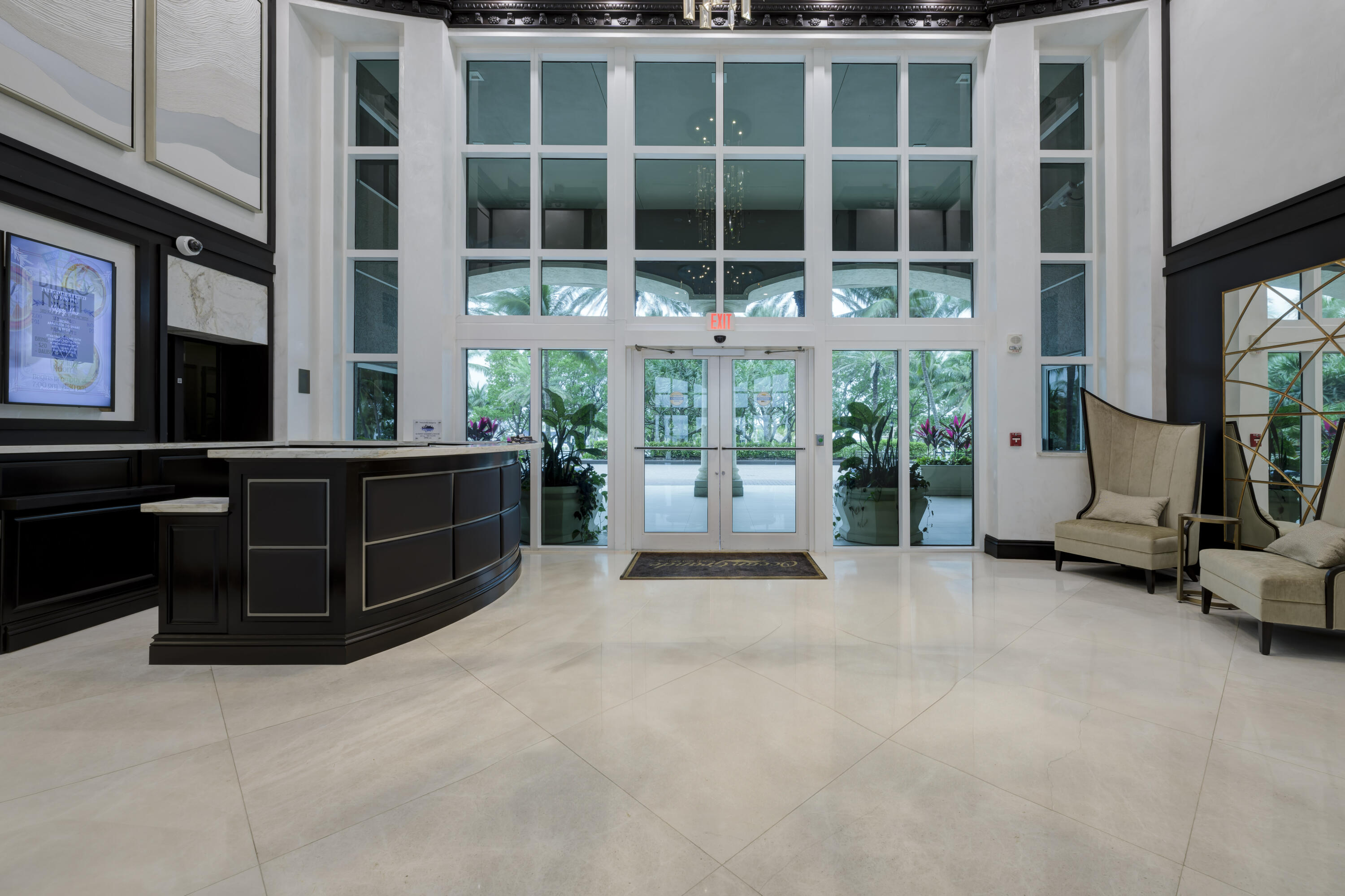 1063 Hillsboro Mile 807