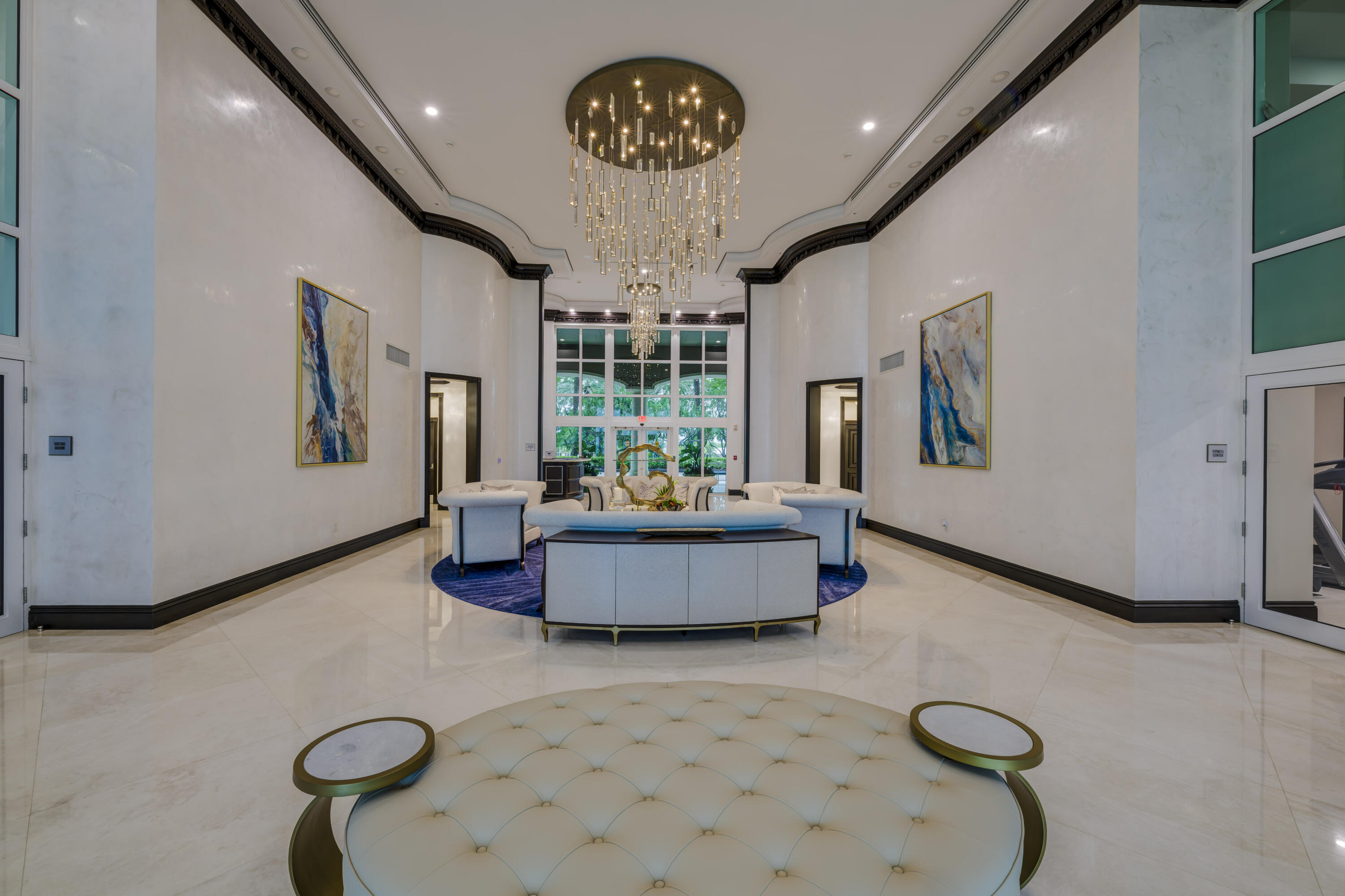 1063 Hillsboro Mile 807