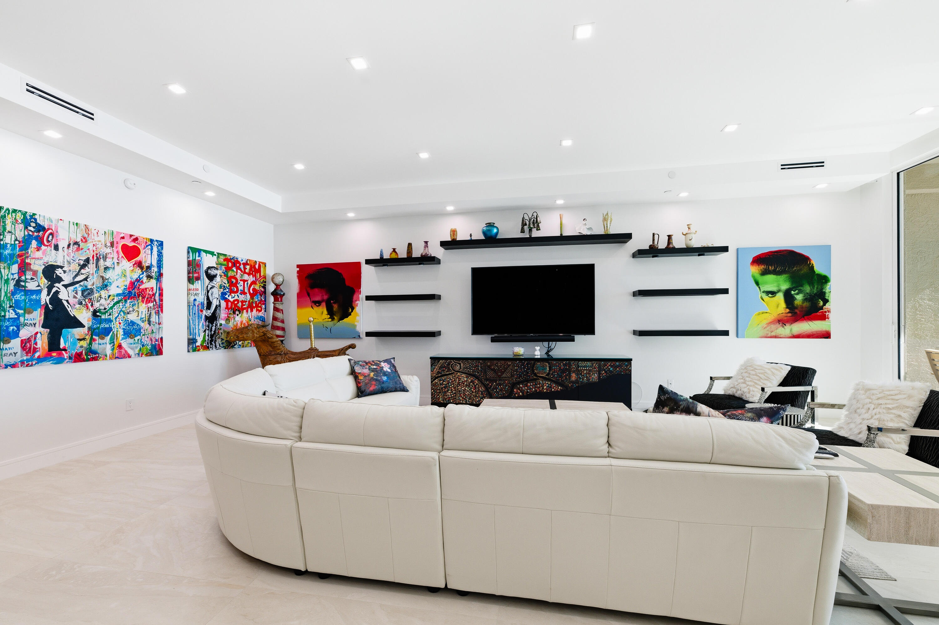 1063 Hillsboro Mile 807