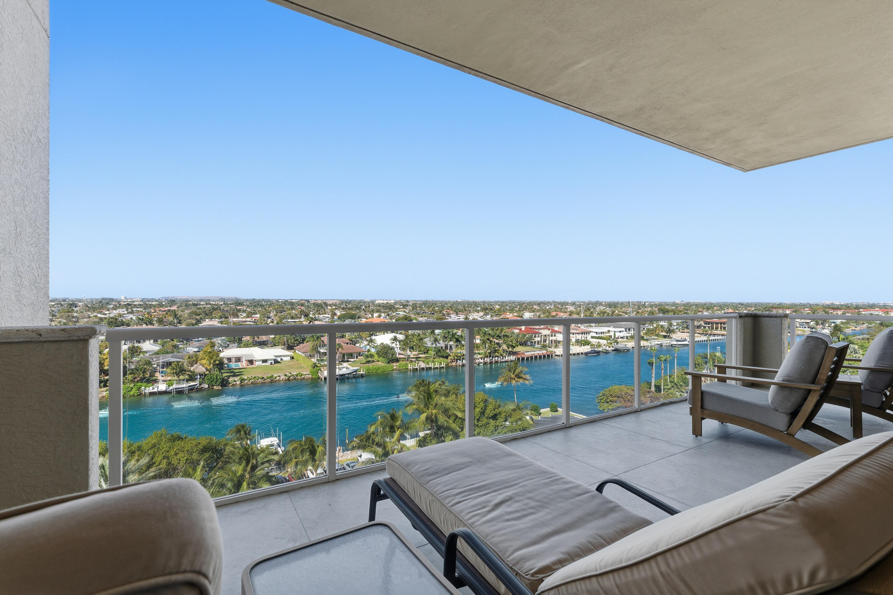 1063 Hillsboro Mile 807