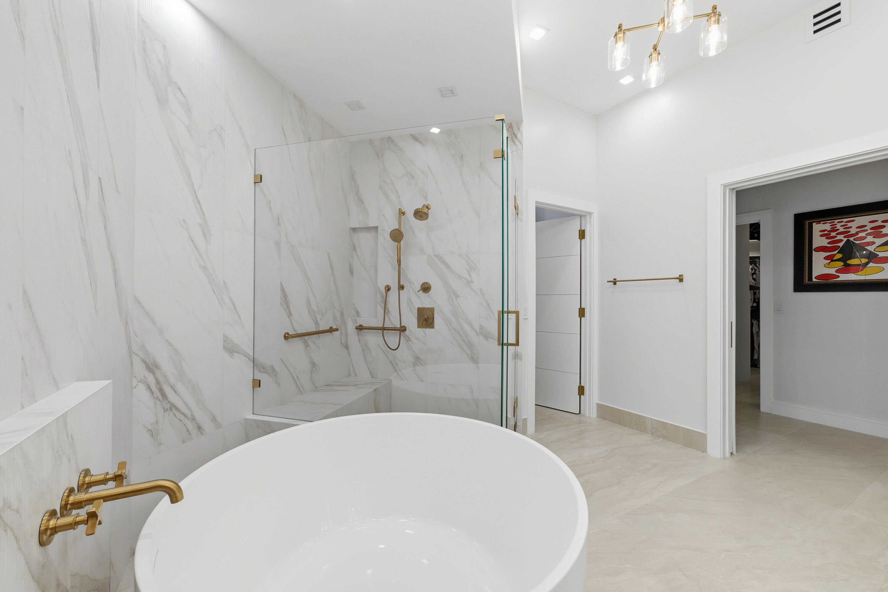 1063 Hillsboro Mile 807