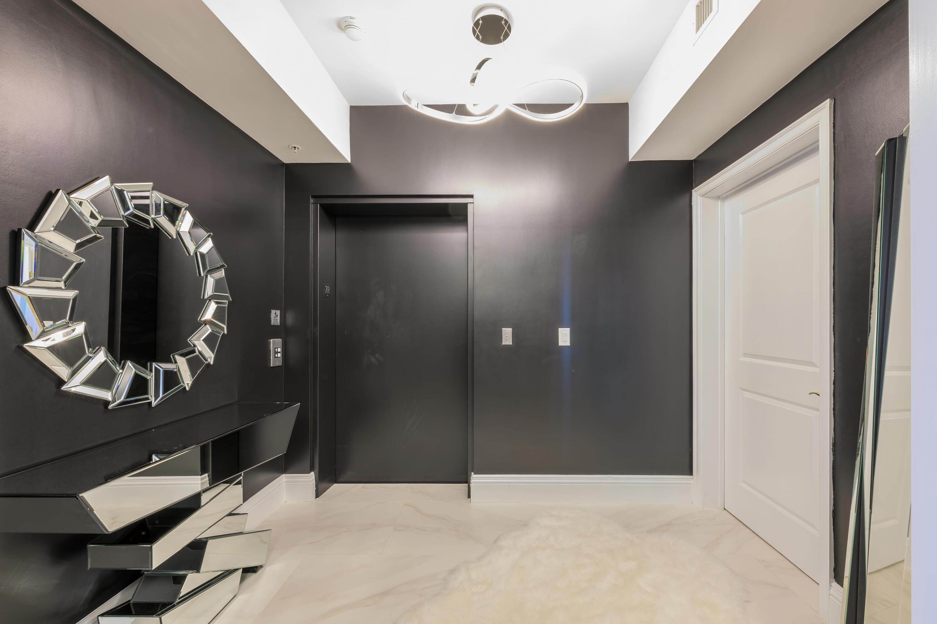 1063 Hillsboro Mile 703