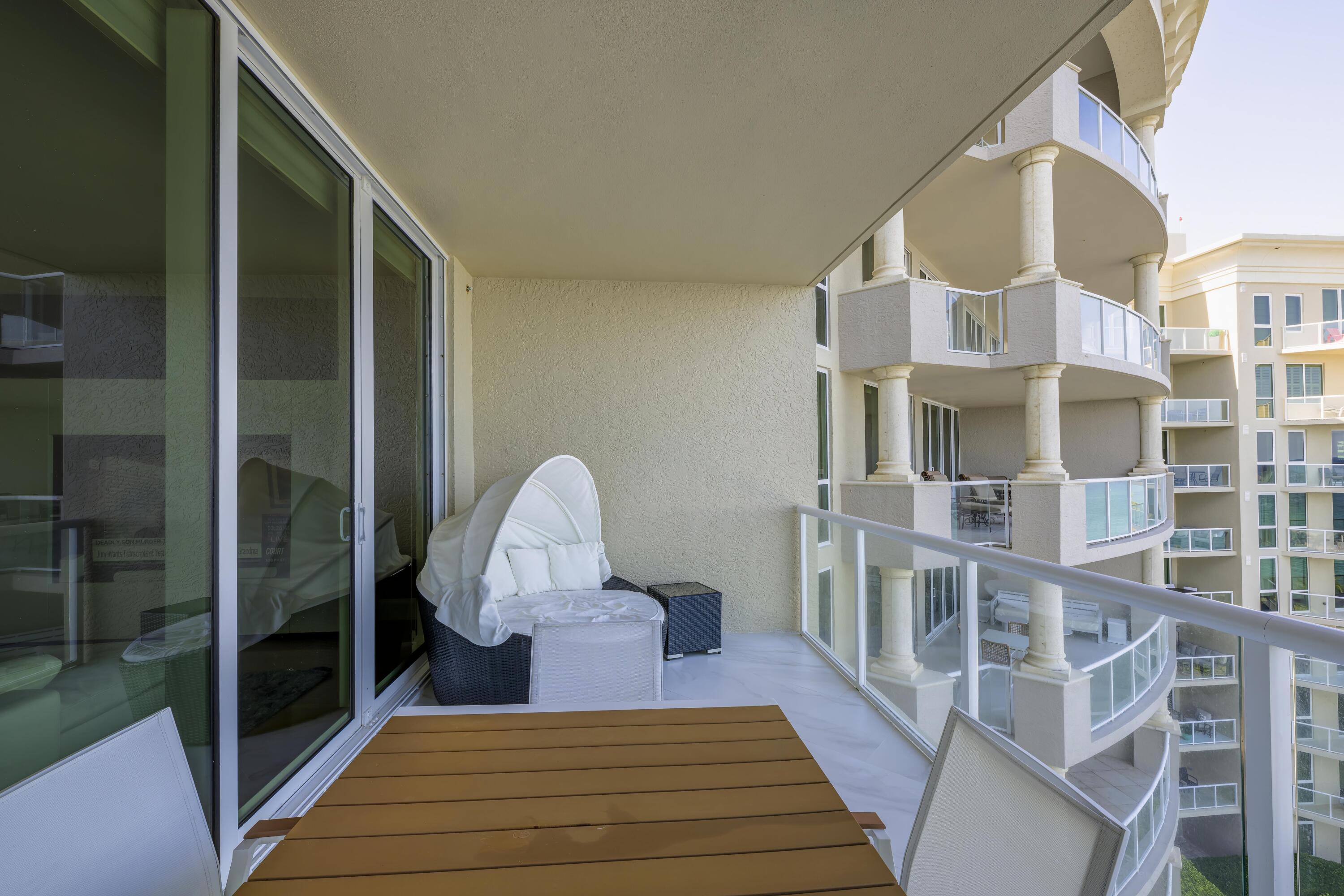 1063 Hillsboro Mile 703