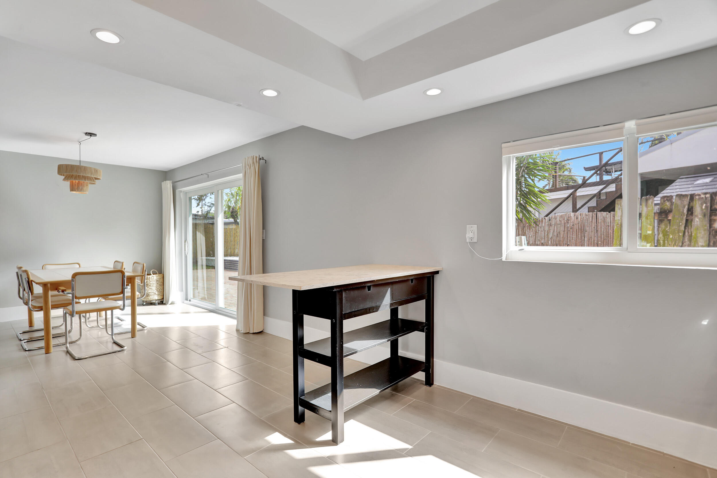 400 SE 5th Court
