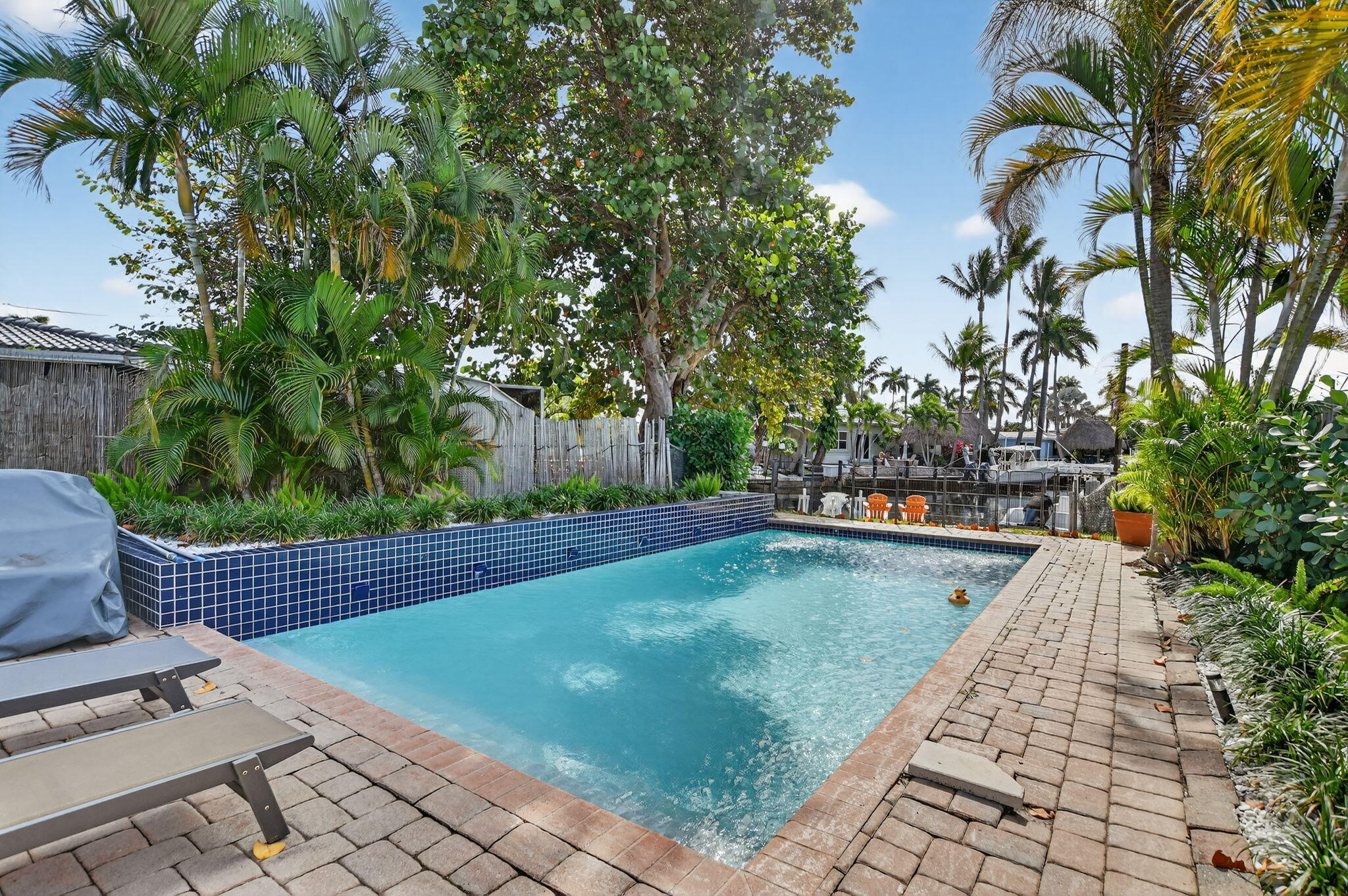 400 SE 5th Court