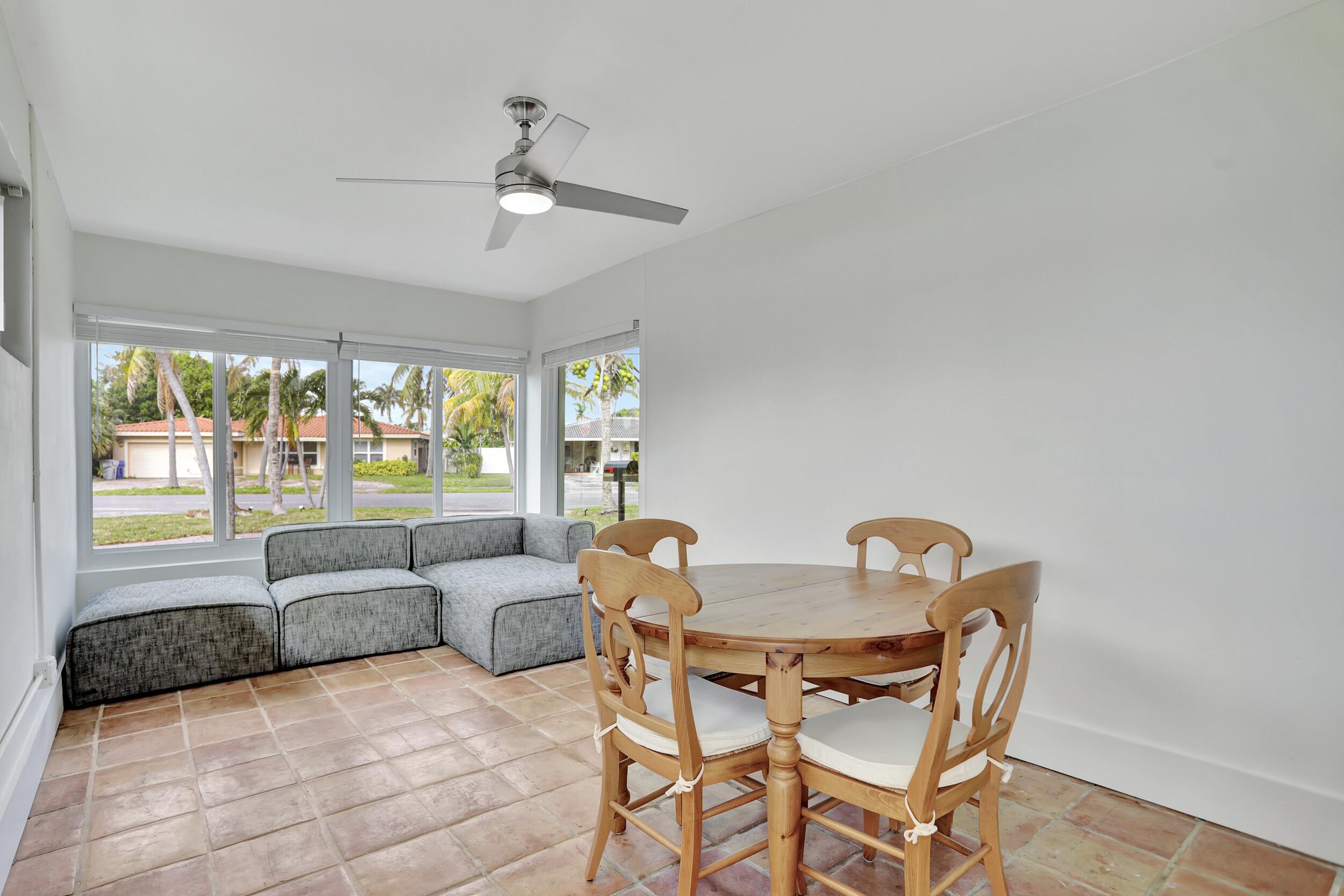 400 SE 5th Court