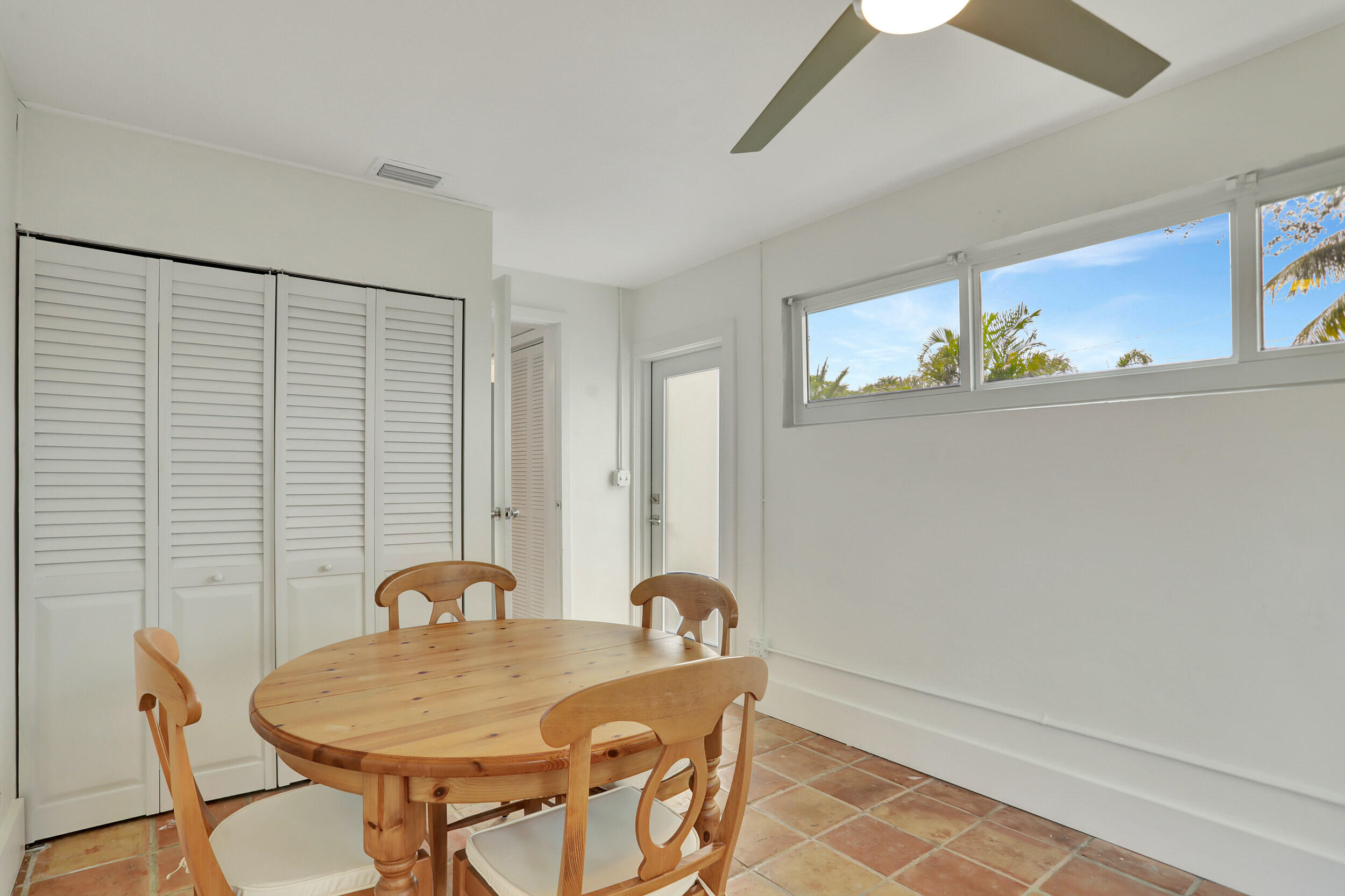 400 SE 5th Court