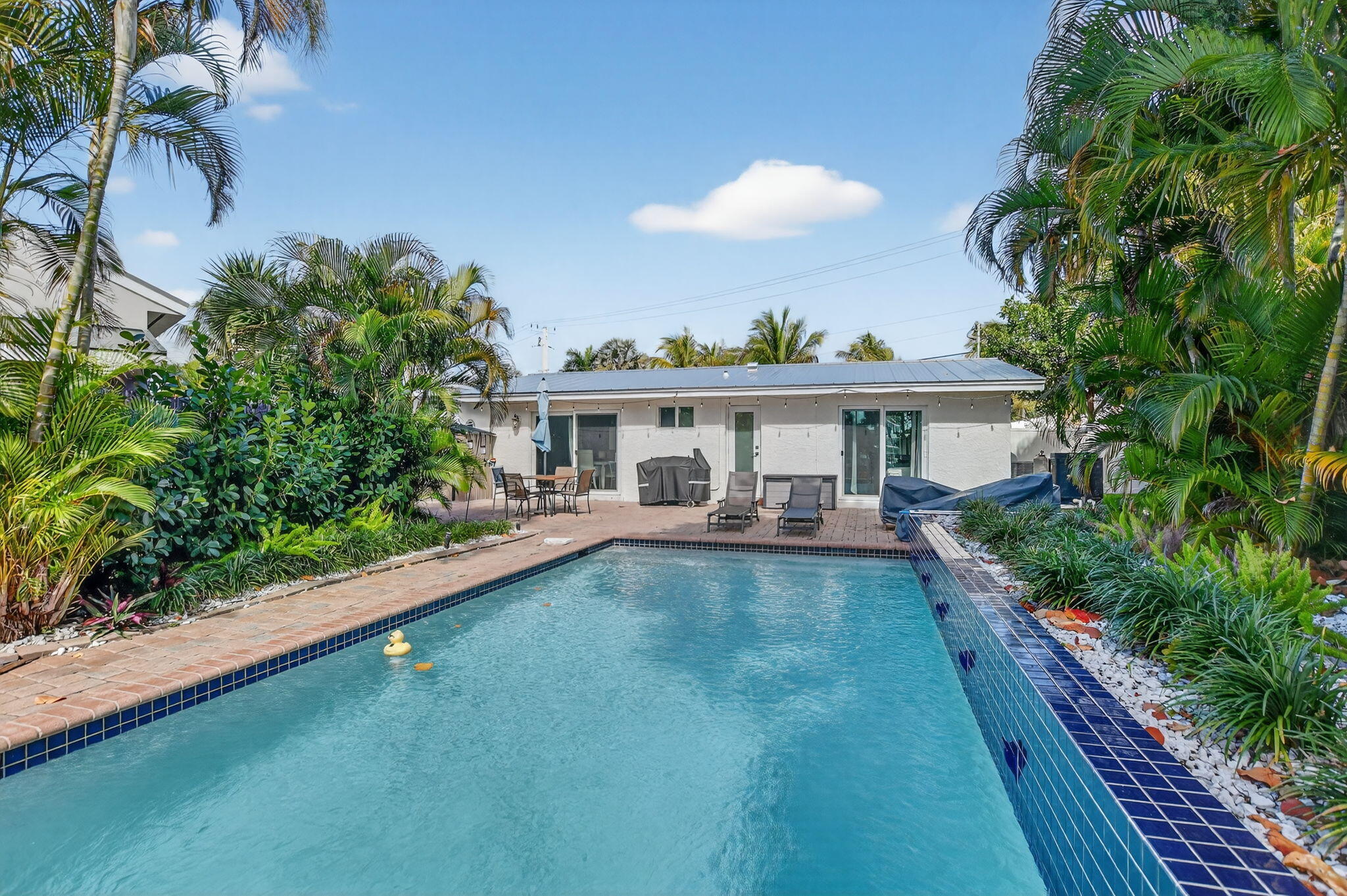 400 SE 5th Court