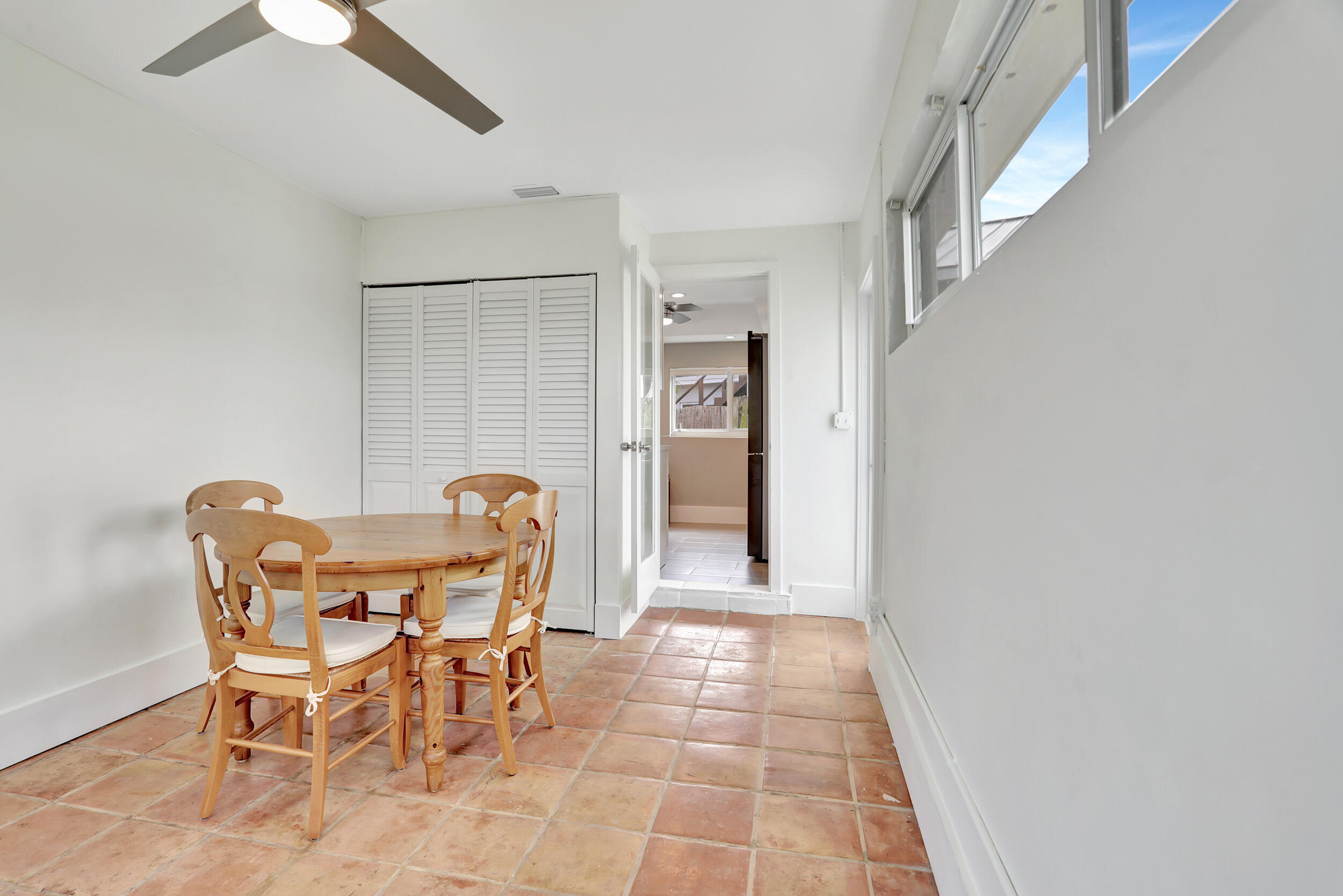 400 SE 5th Court