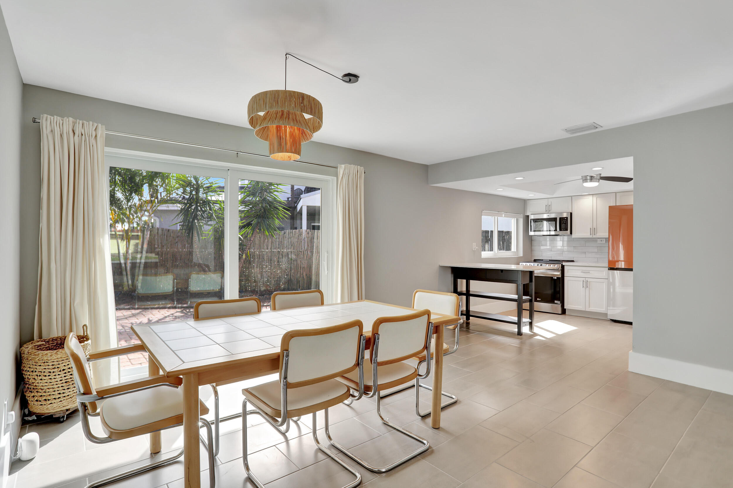 400 SE 5th Court