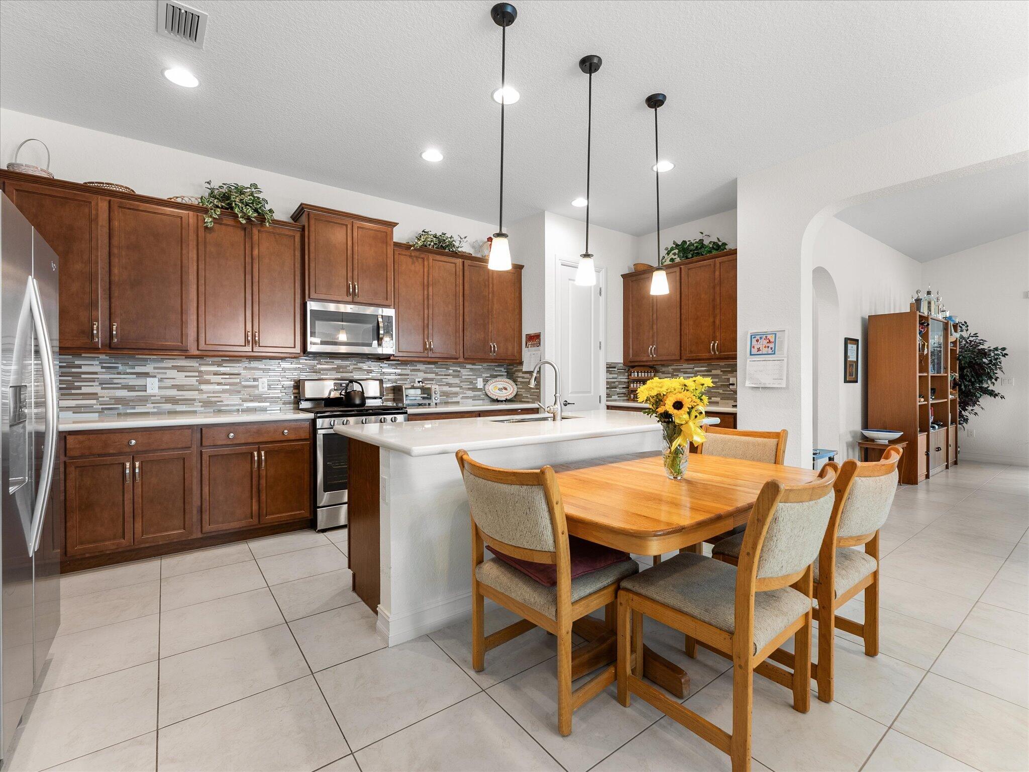 8259 Grand Prix Lane