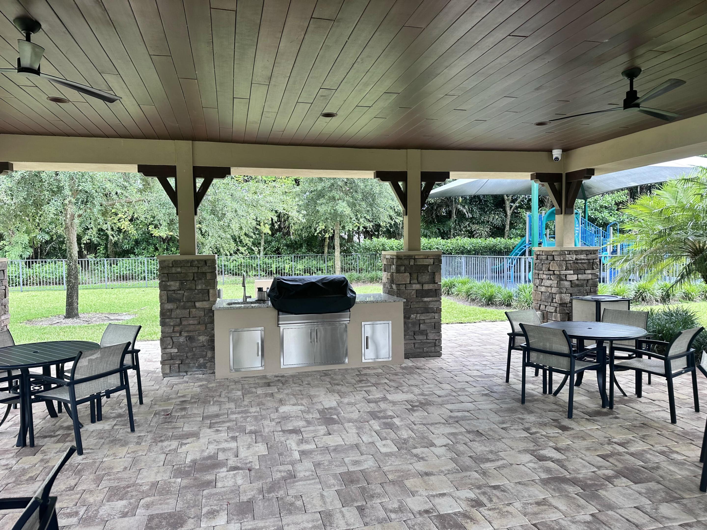 8259 Grand Prix Lane